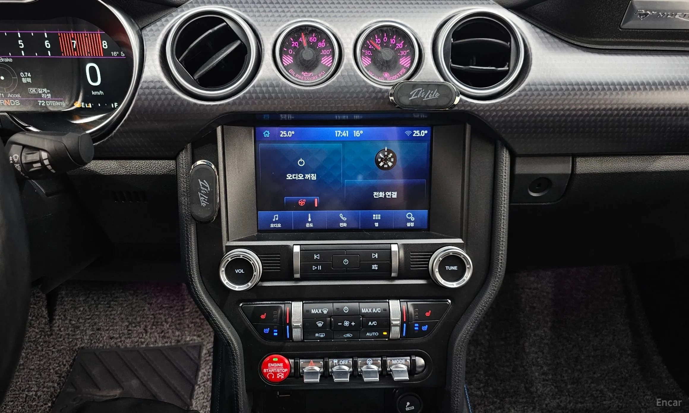 Ford Mustang превью 14