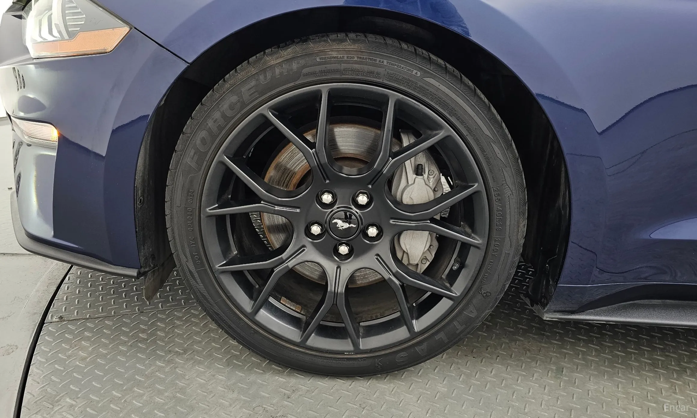 Ford Mustang превью 5