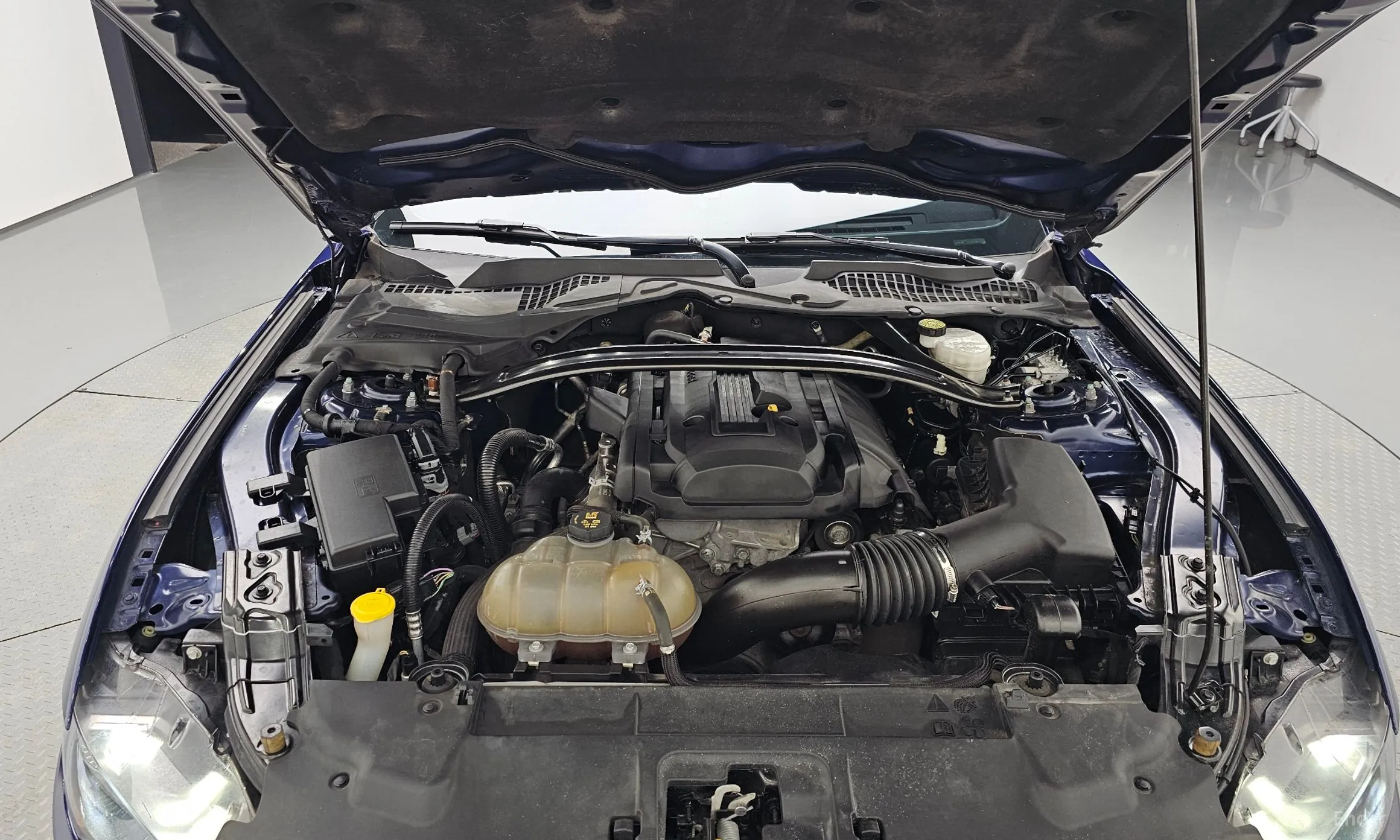Ford Mustang превью 6