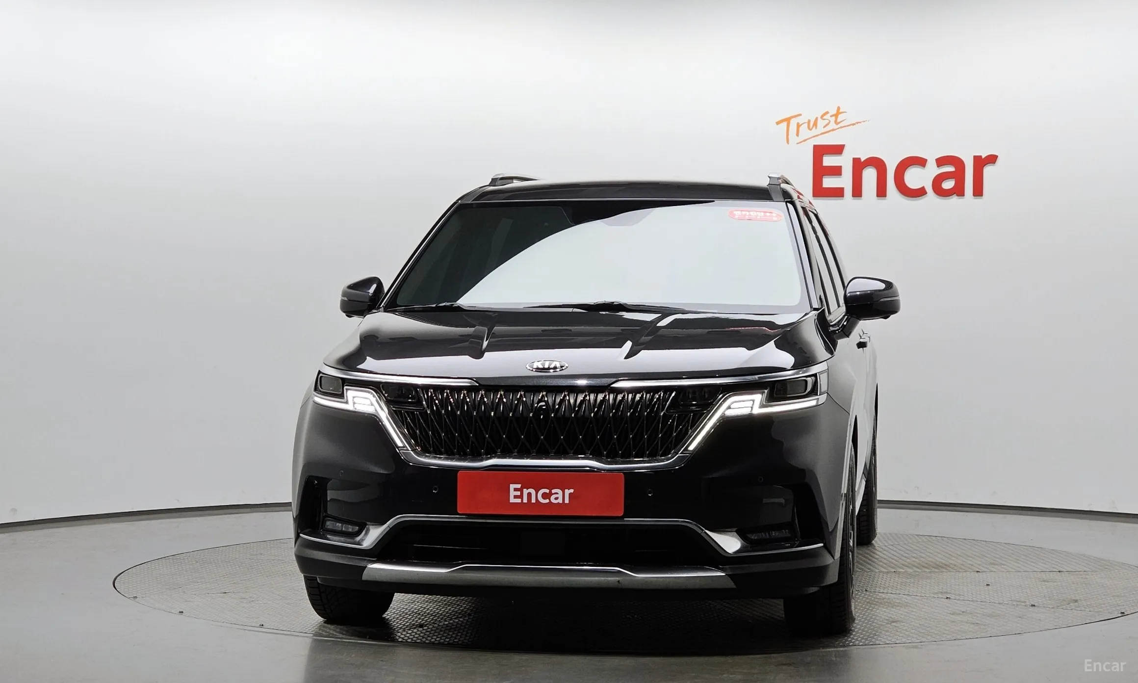 Kia Carnival Gen 4 превью 3