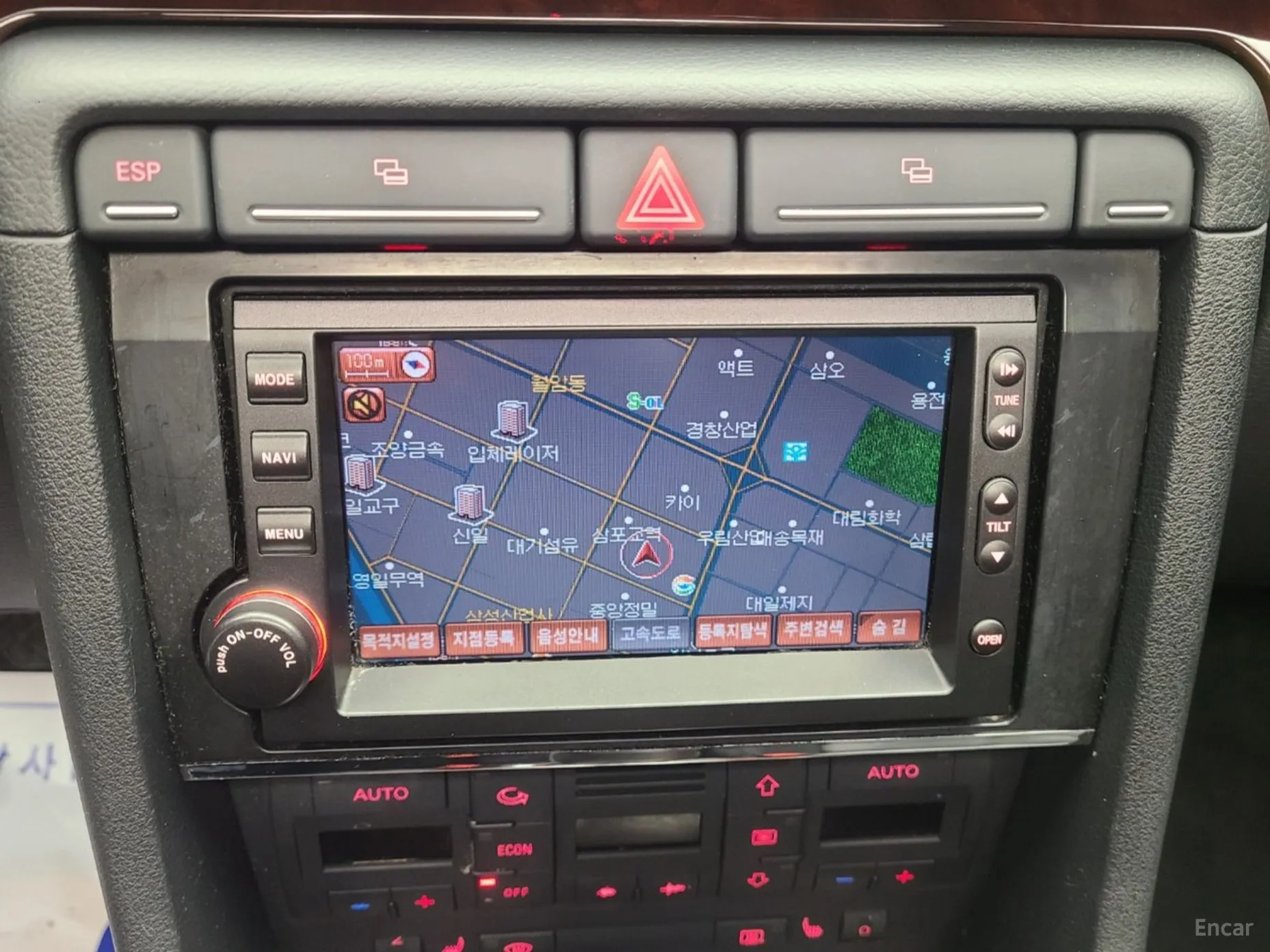 Audi New A4 превью 16