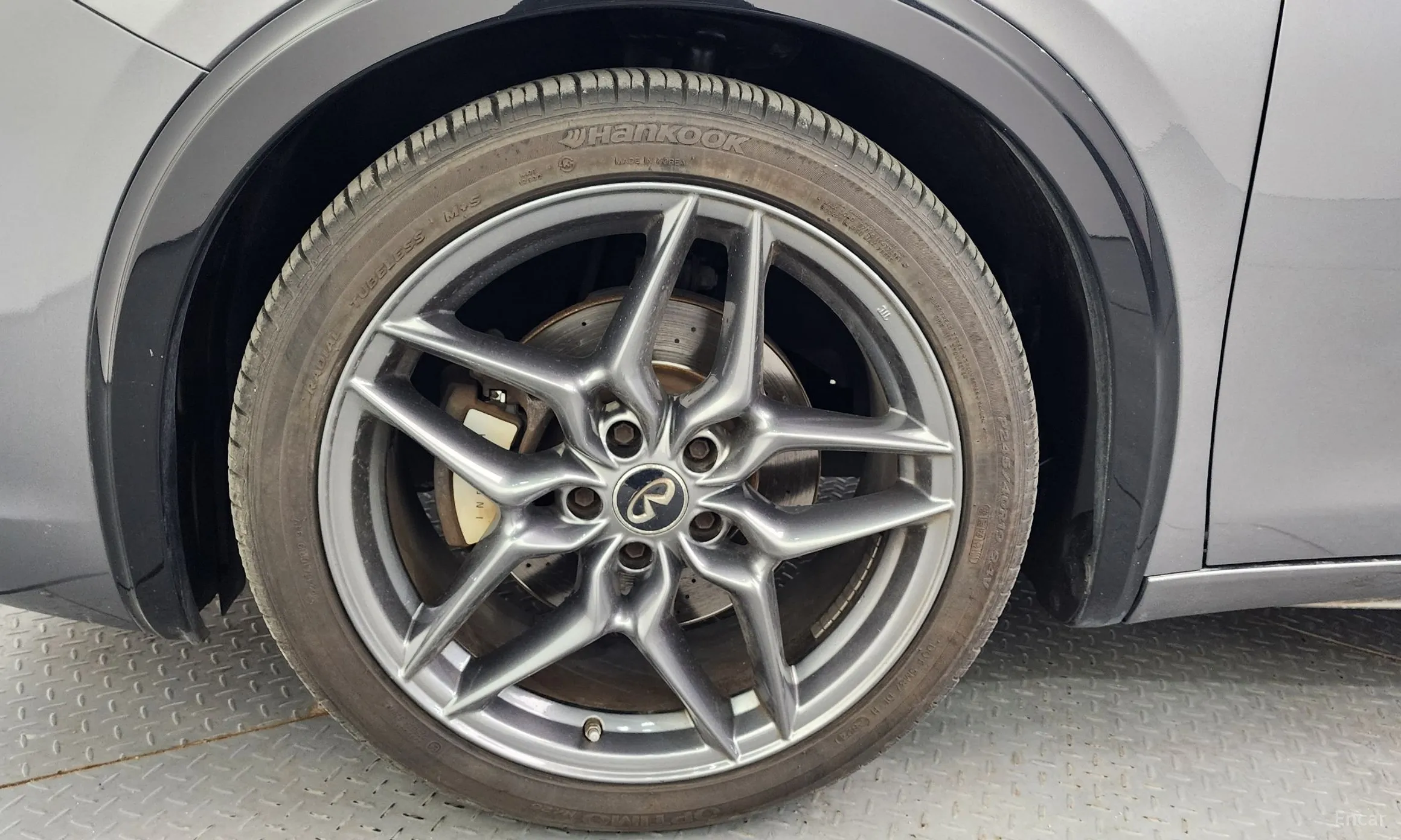 Infiniti Q30 превью 5