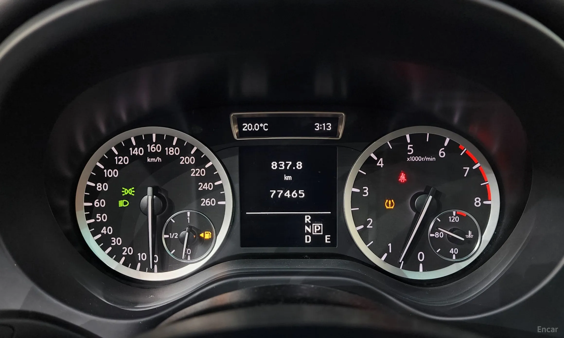 Infiniti Q30 превью 8