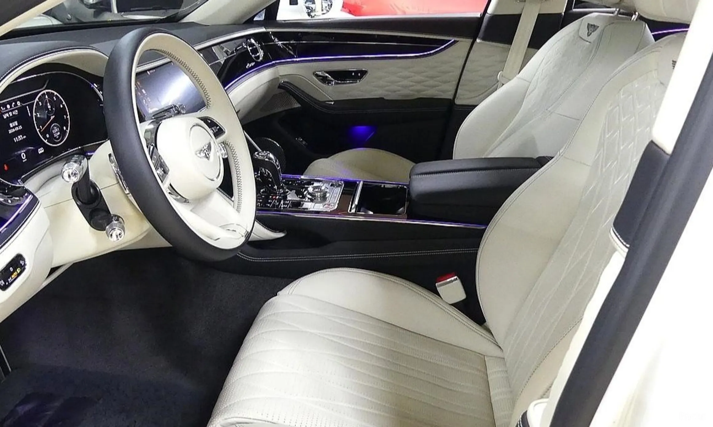 Bentley Flying Spur 3rd Generation превью 13