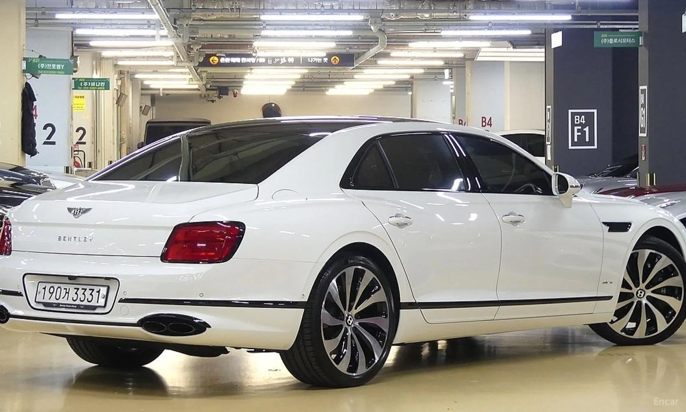 Bentley Flying Spur 3rd Generation превью 3