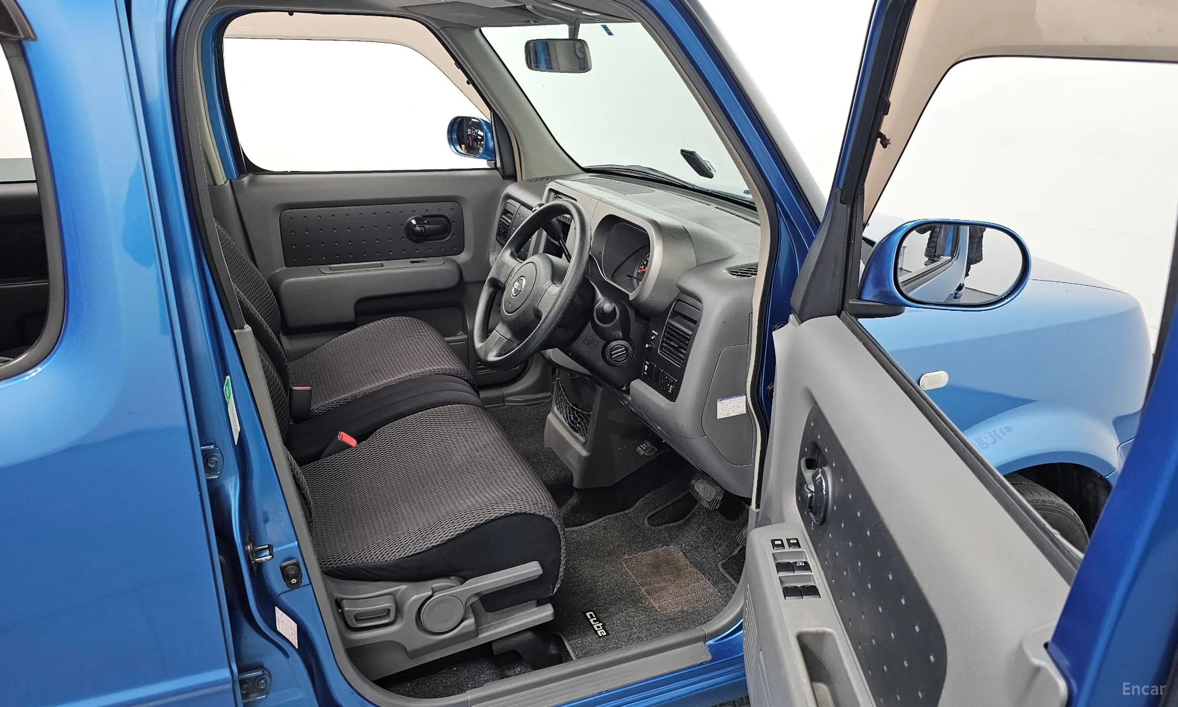 Nissan Cube превью 10