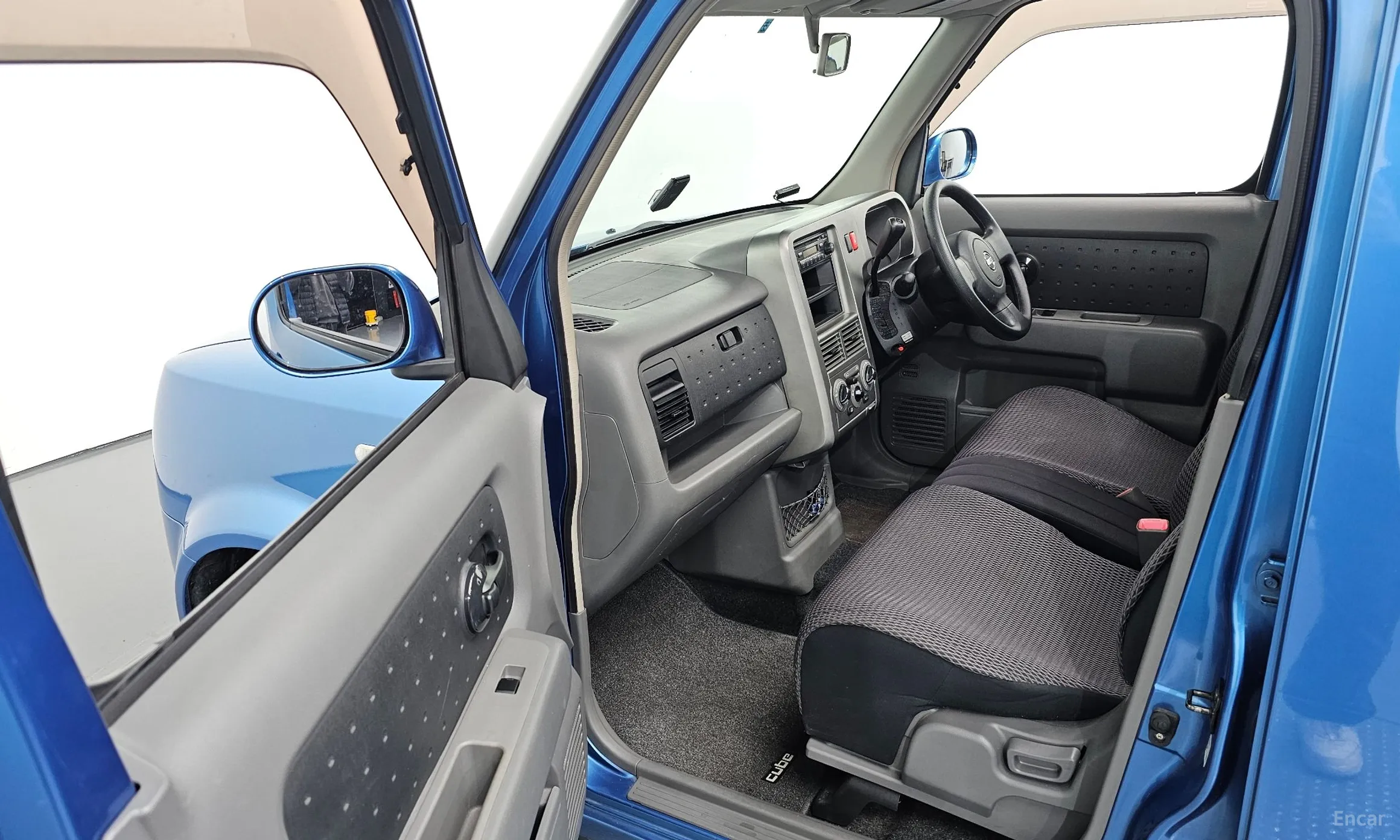 Nissan Cube превью 12