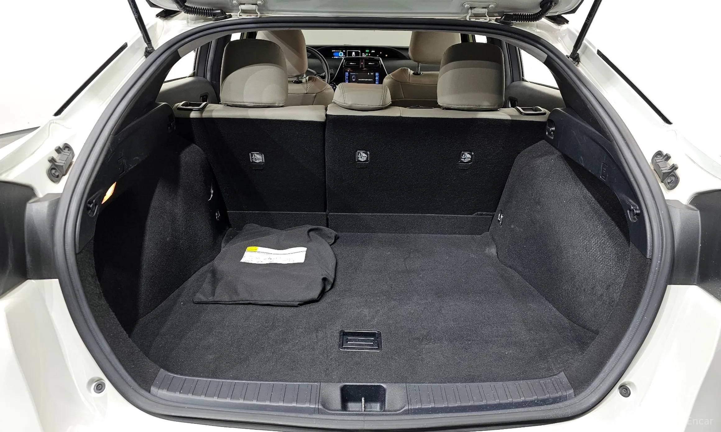 Toyota Prius 4th Generation превью 20