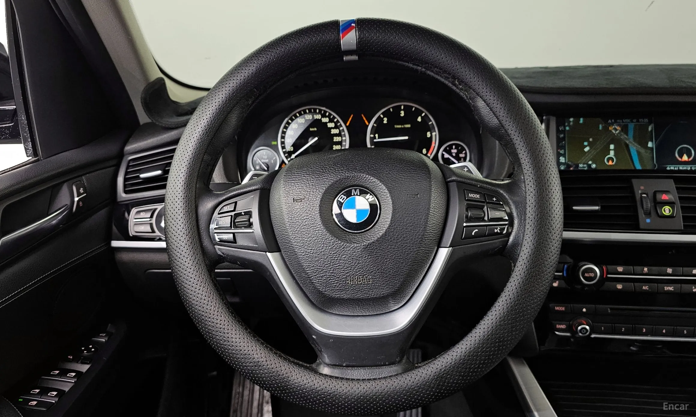 BMW X3 (F25) превью 13