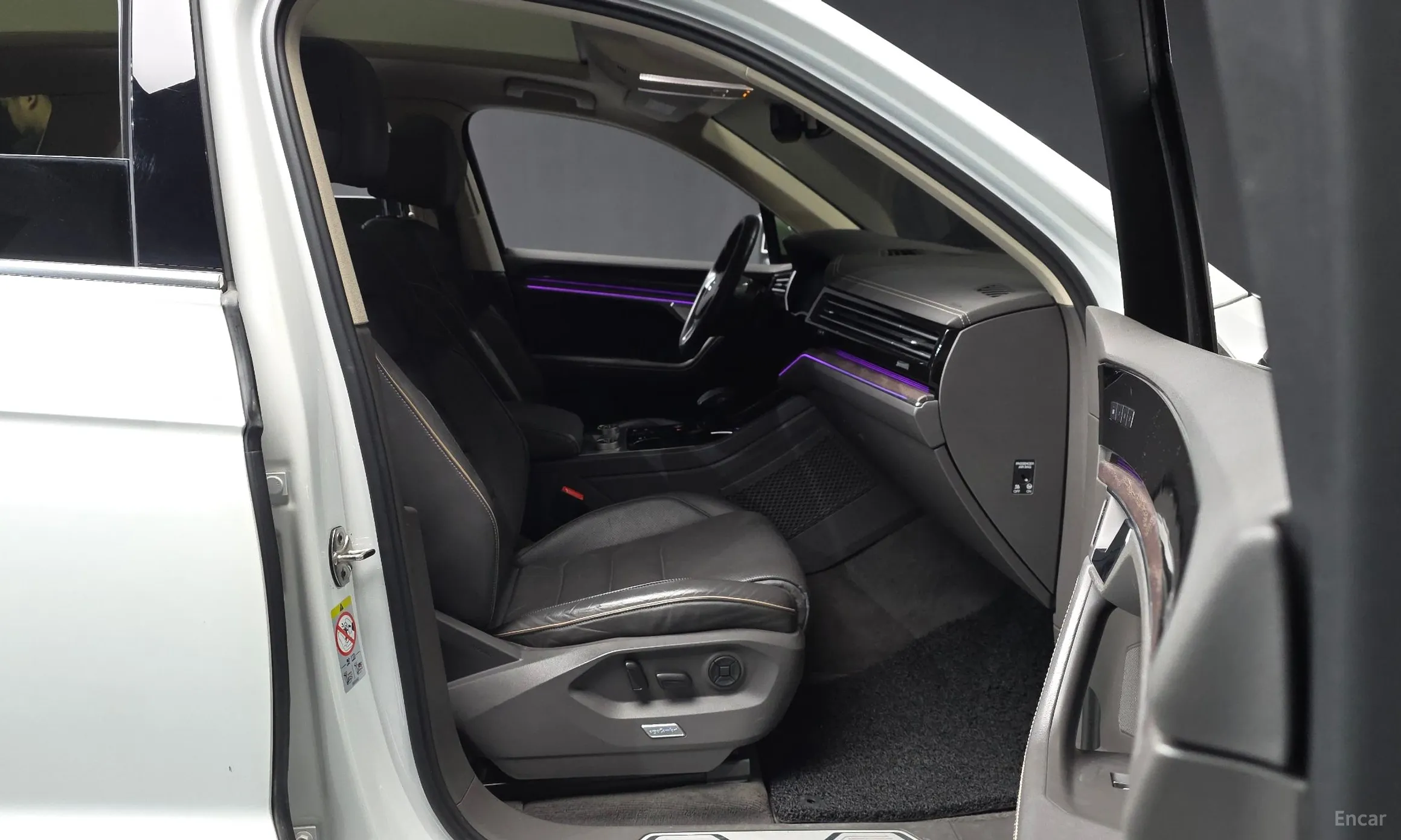 Volkswagen Touareg 3rd Generation превью 11