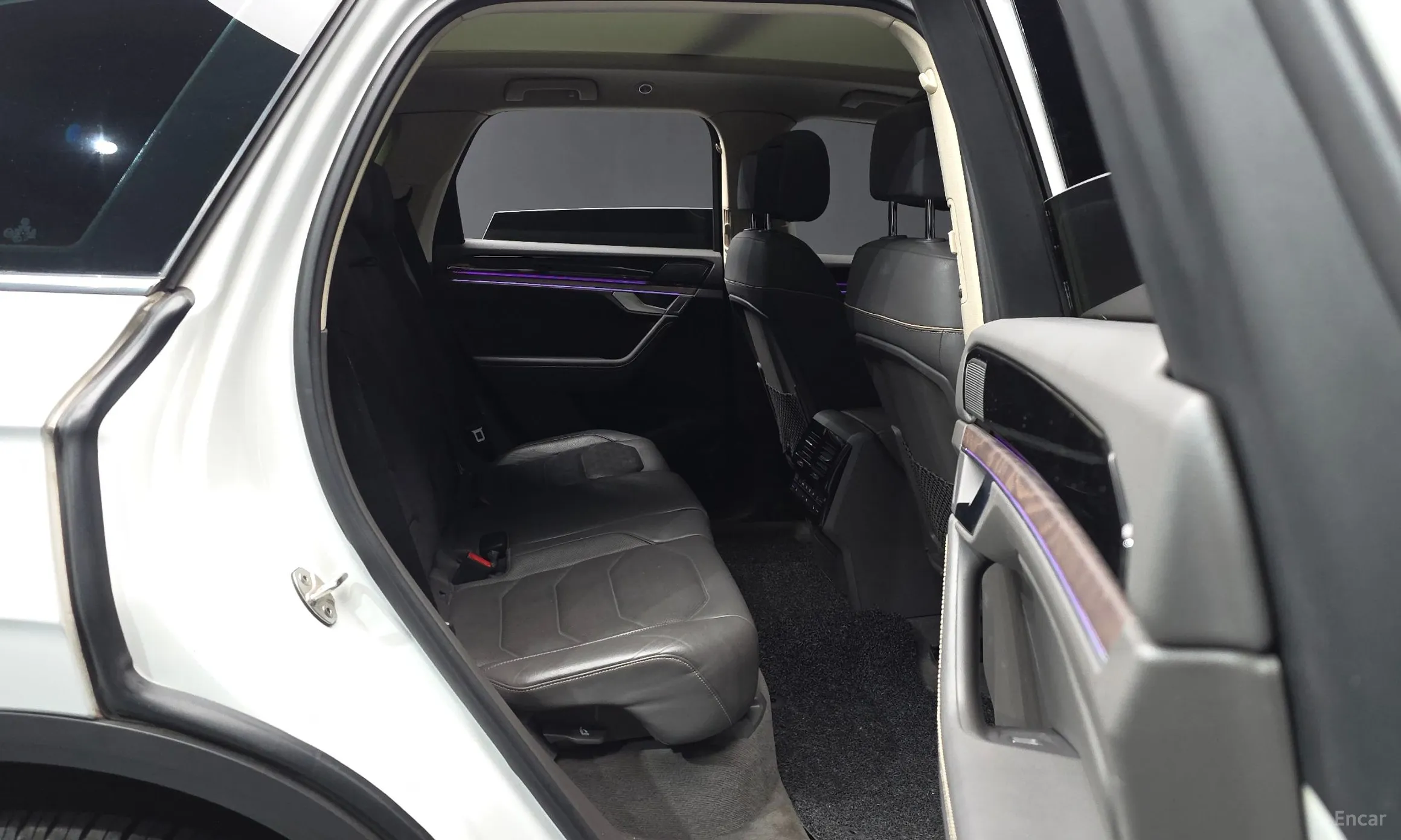 Volkswagen Touareg 3rd Generation превью 12