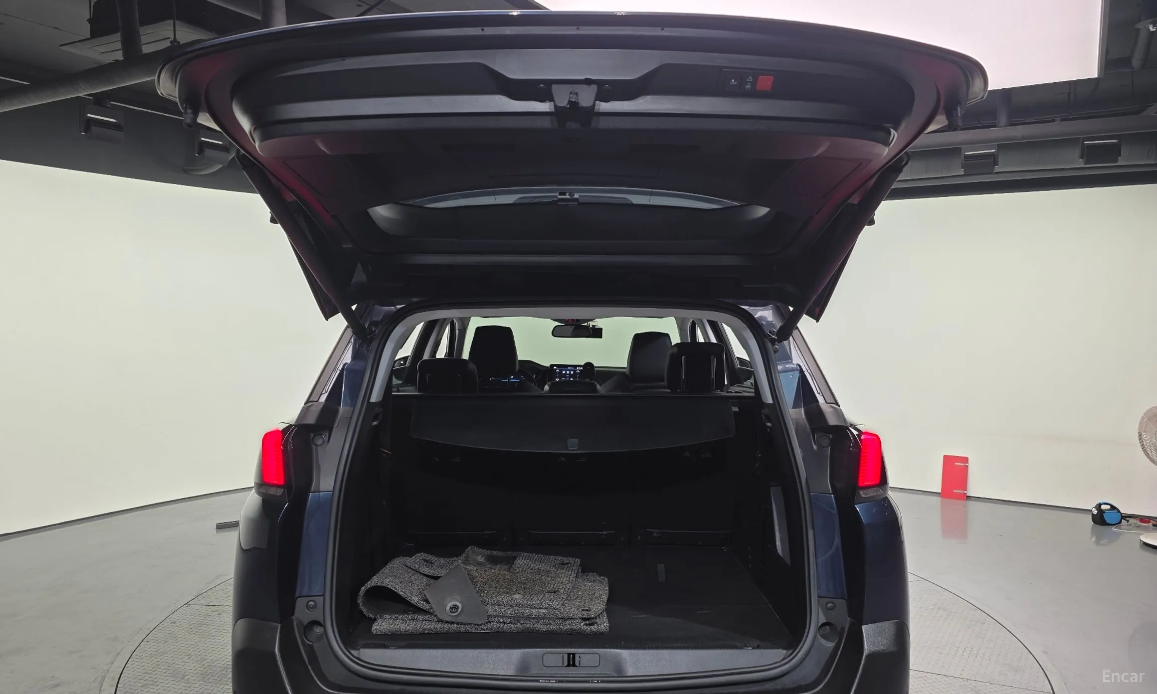 Peugeot 5008 2nd generation превью 20