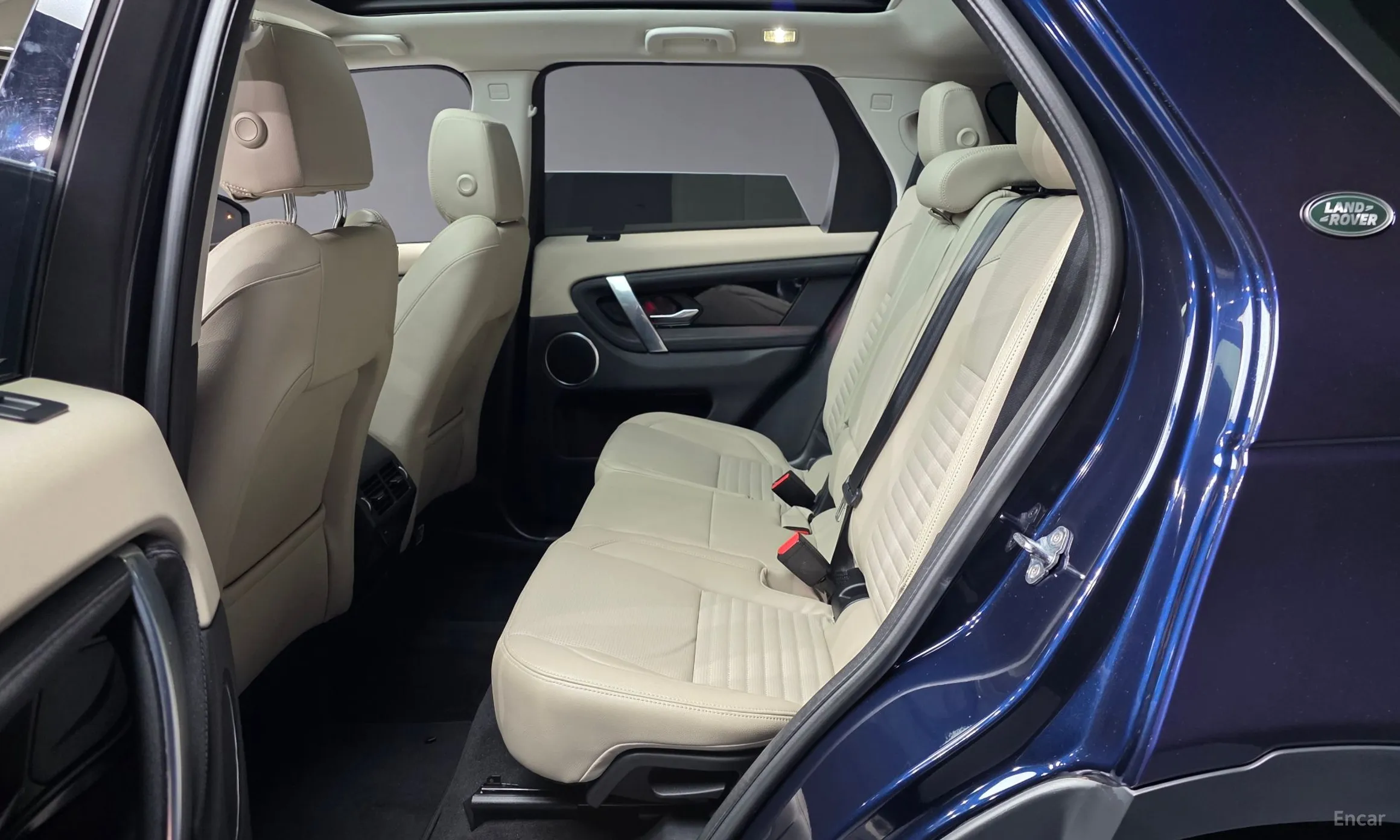 Land Rover Discovery Sports превью 12