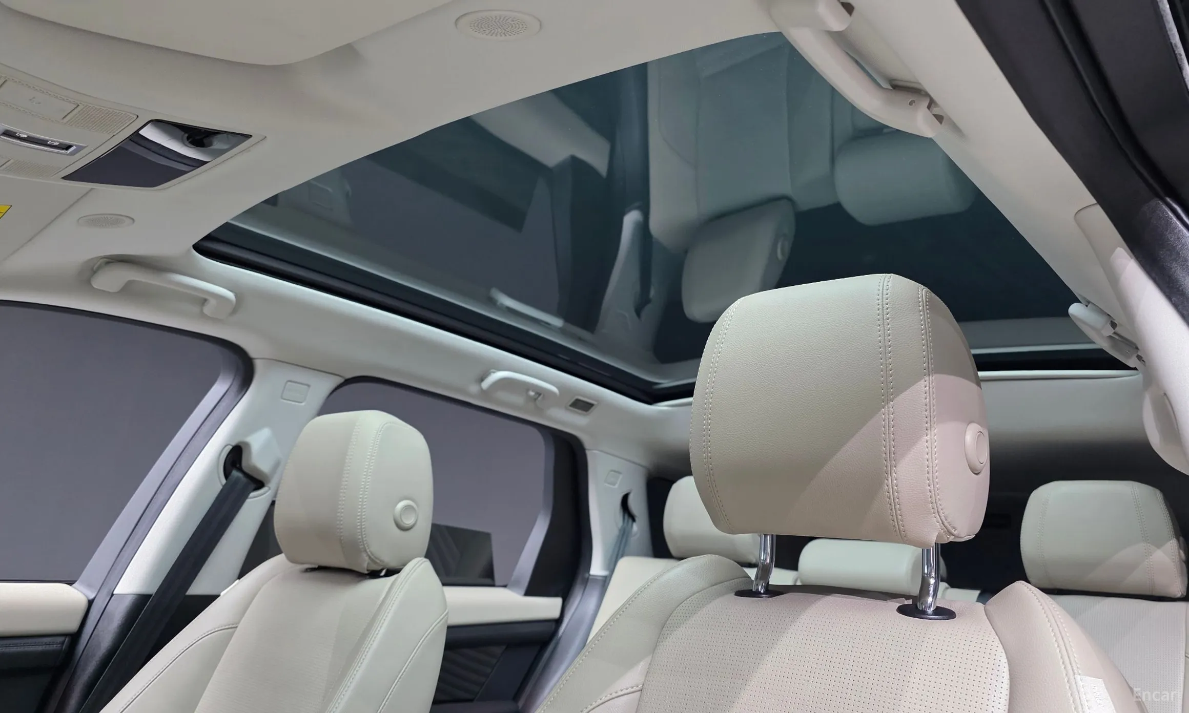 Land Rover Discovery Sports превью 17