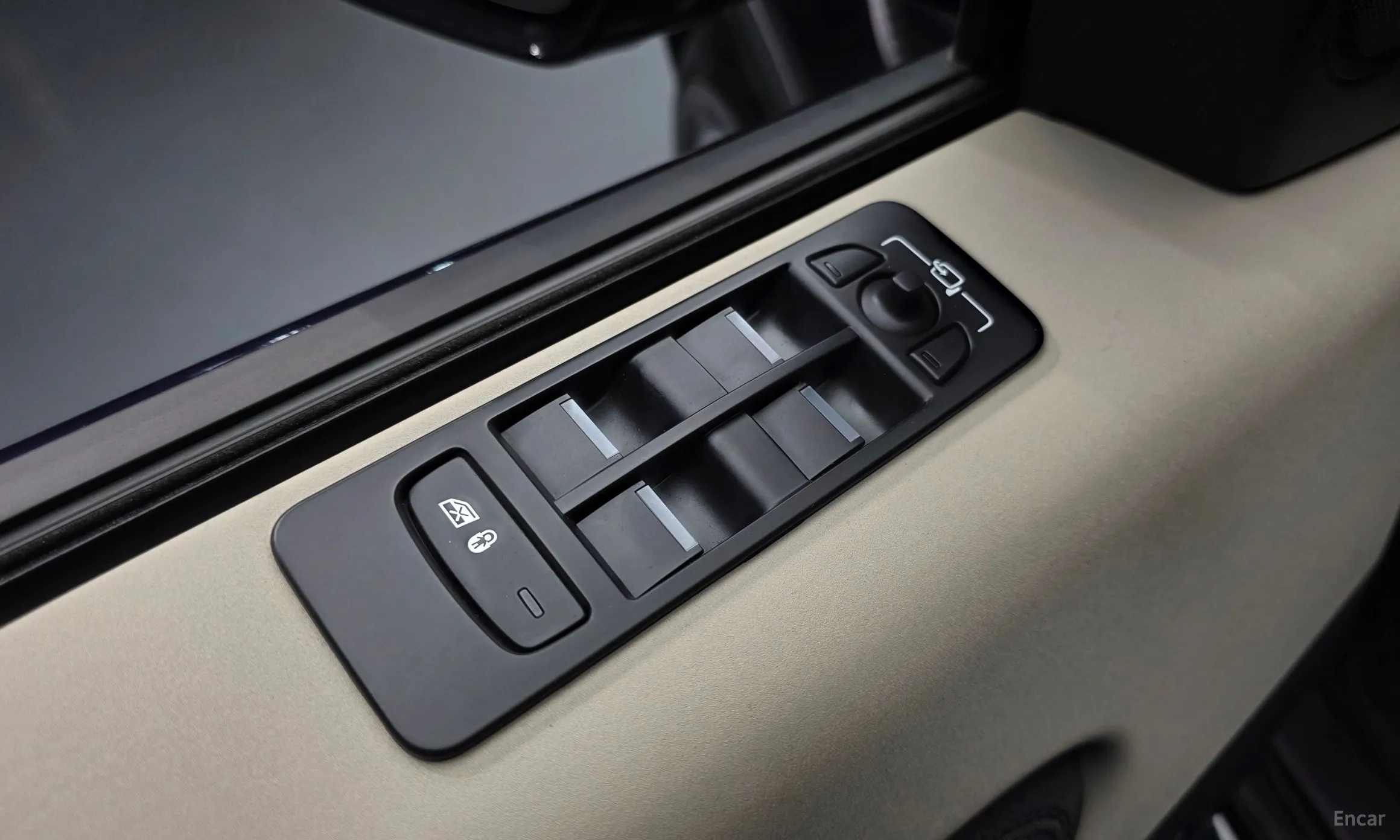 Land Rover Discovery Sports превью 19