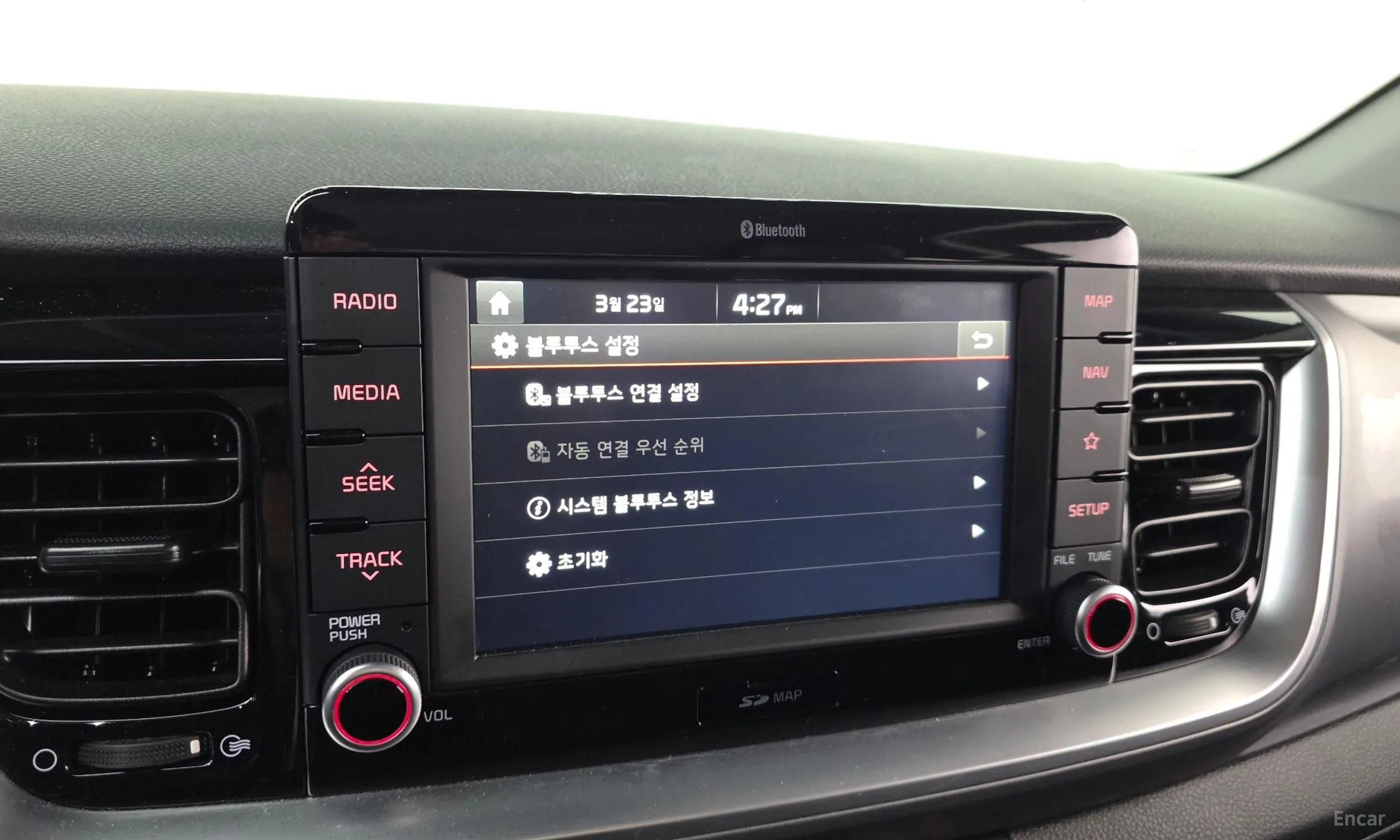 Kia Stonic превью 16
