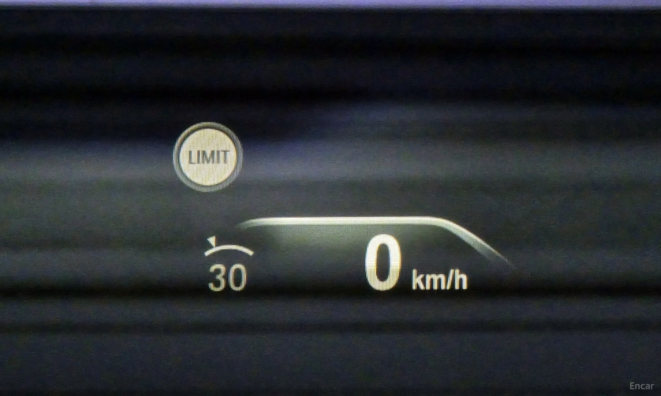 BMW 5 Series (G30) превью 19