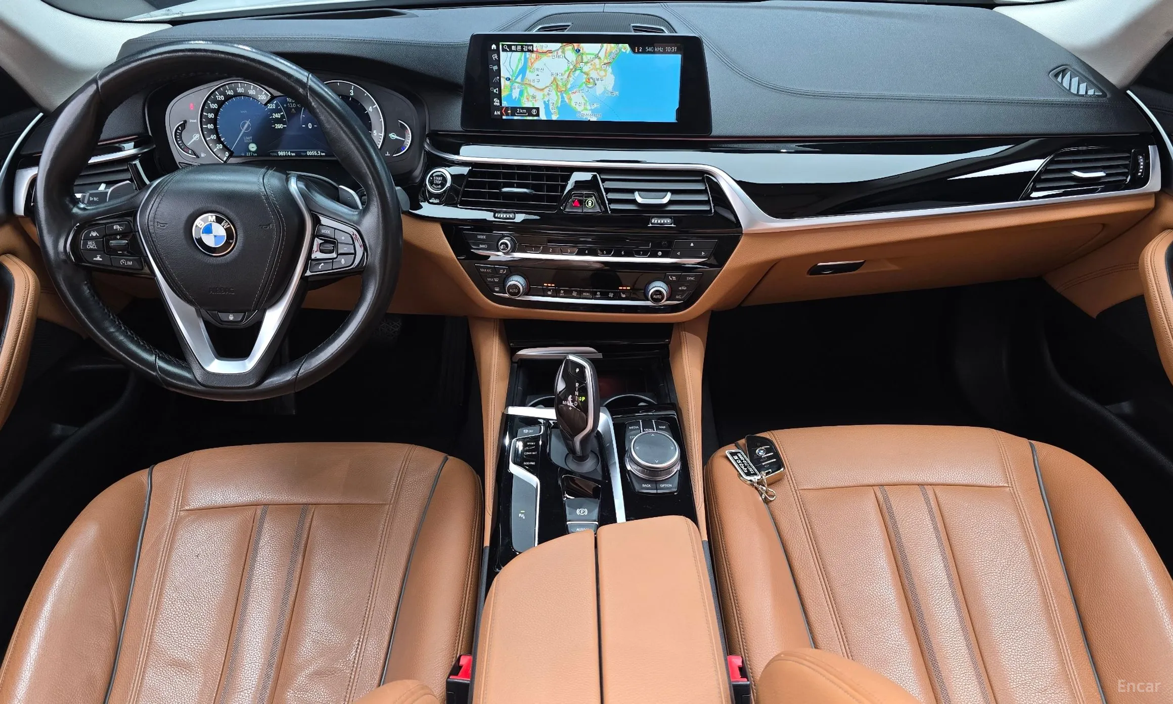 BMW 5 Series (G30) превью 7