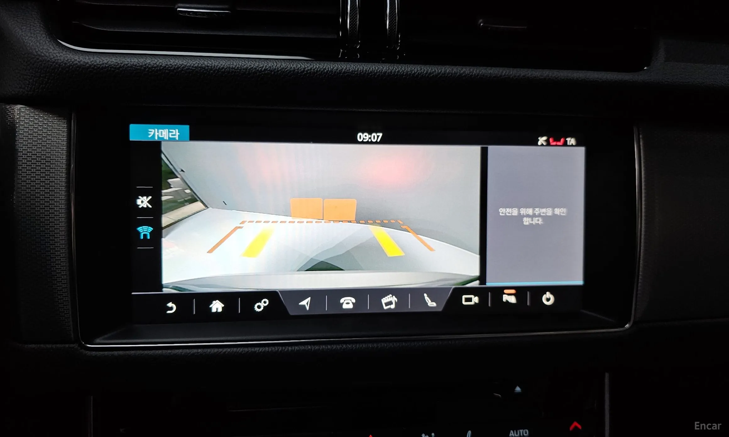 Jaguar XF (x260) превью 14