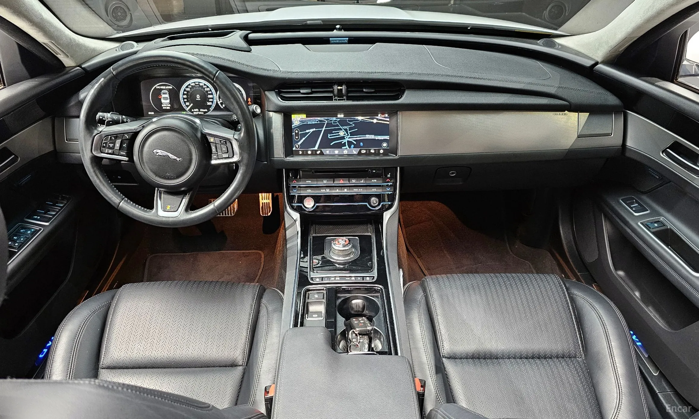 Jaguar XF (x260) превью 7