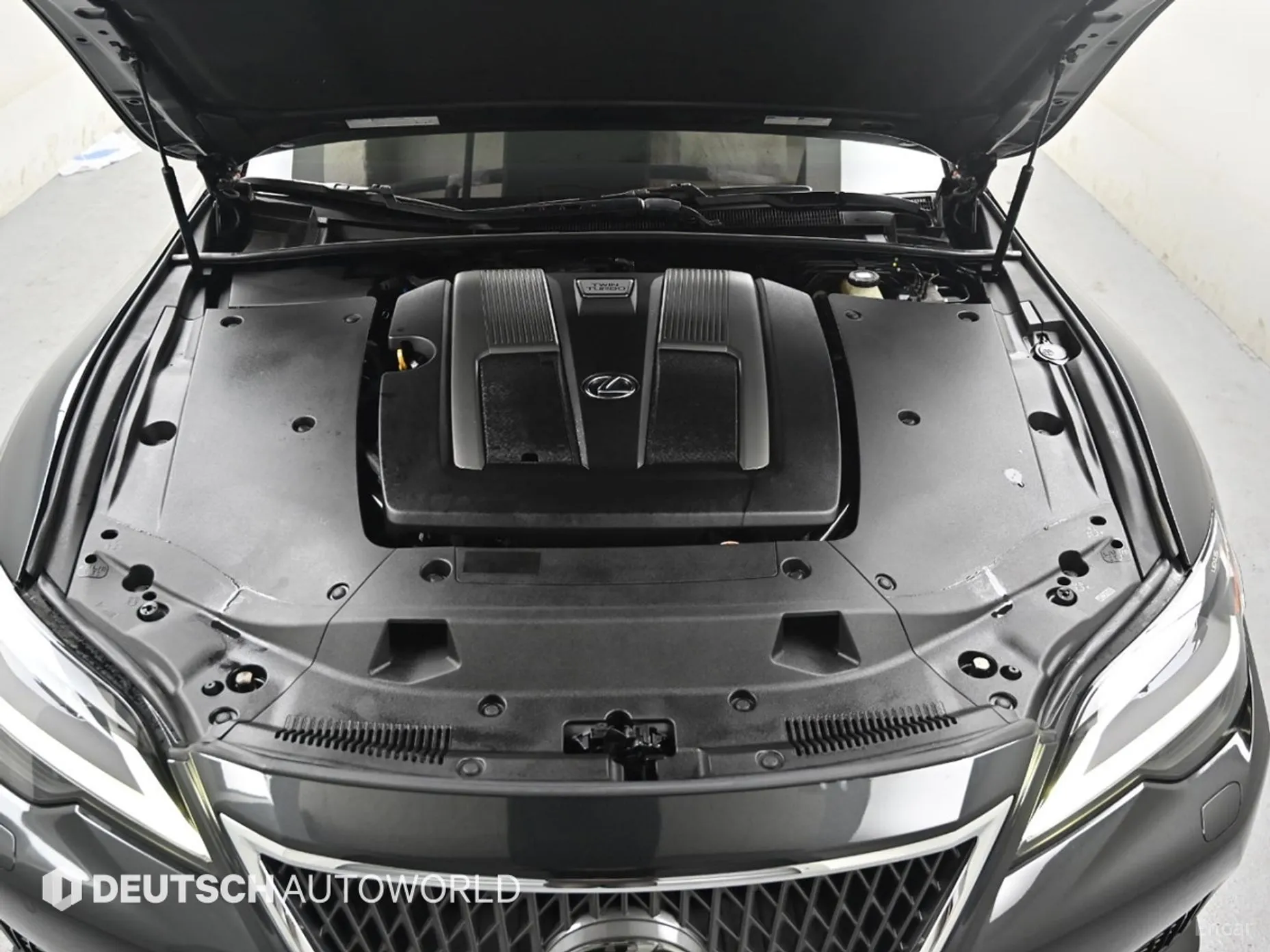 Lexus LS500 5th Generation превью 6