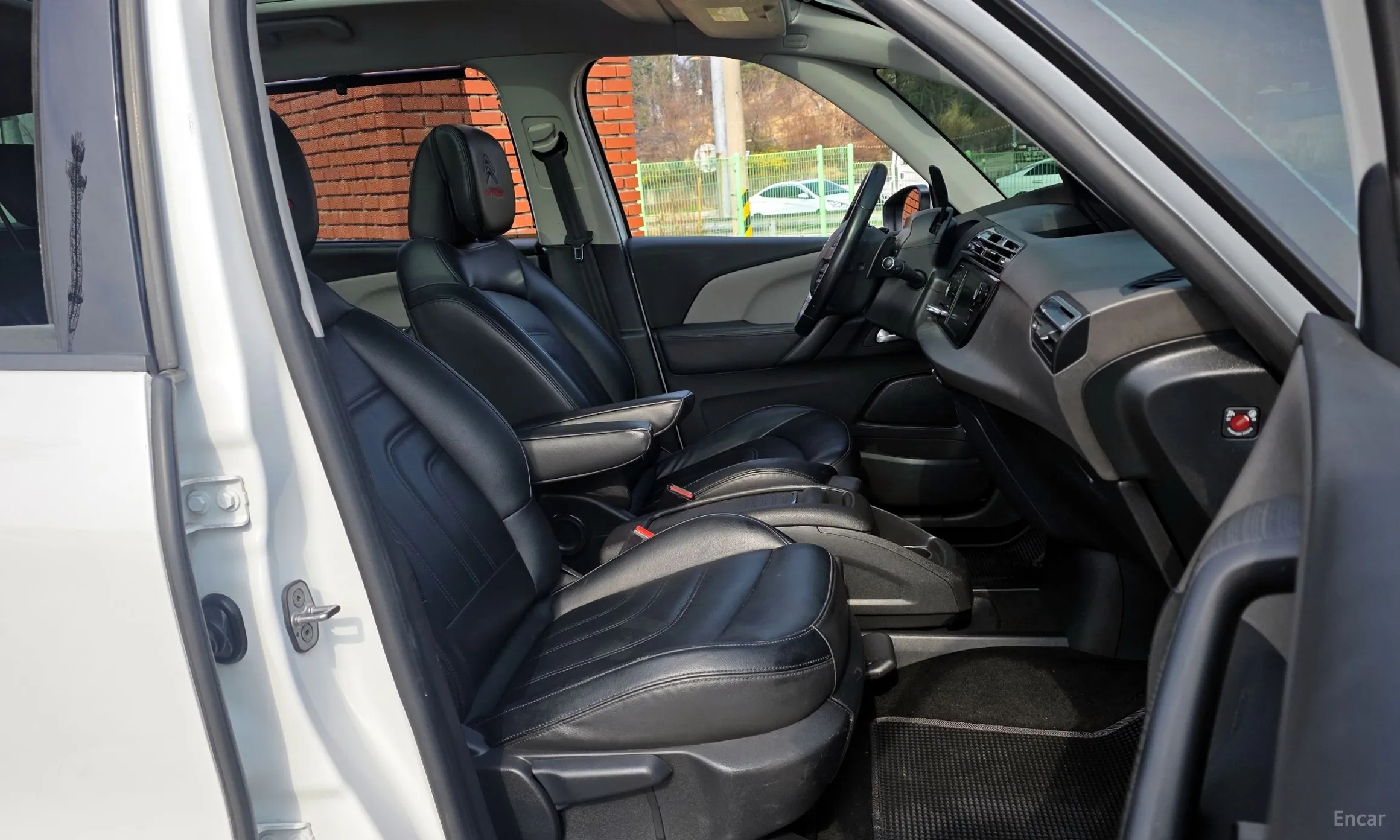 Citroën/DS Grand C4 Picasso превью 10