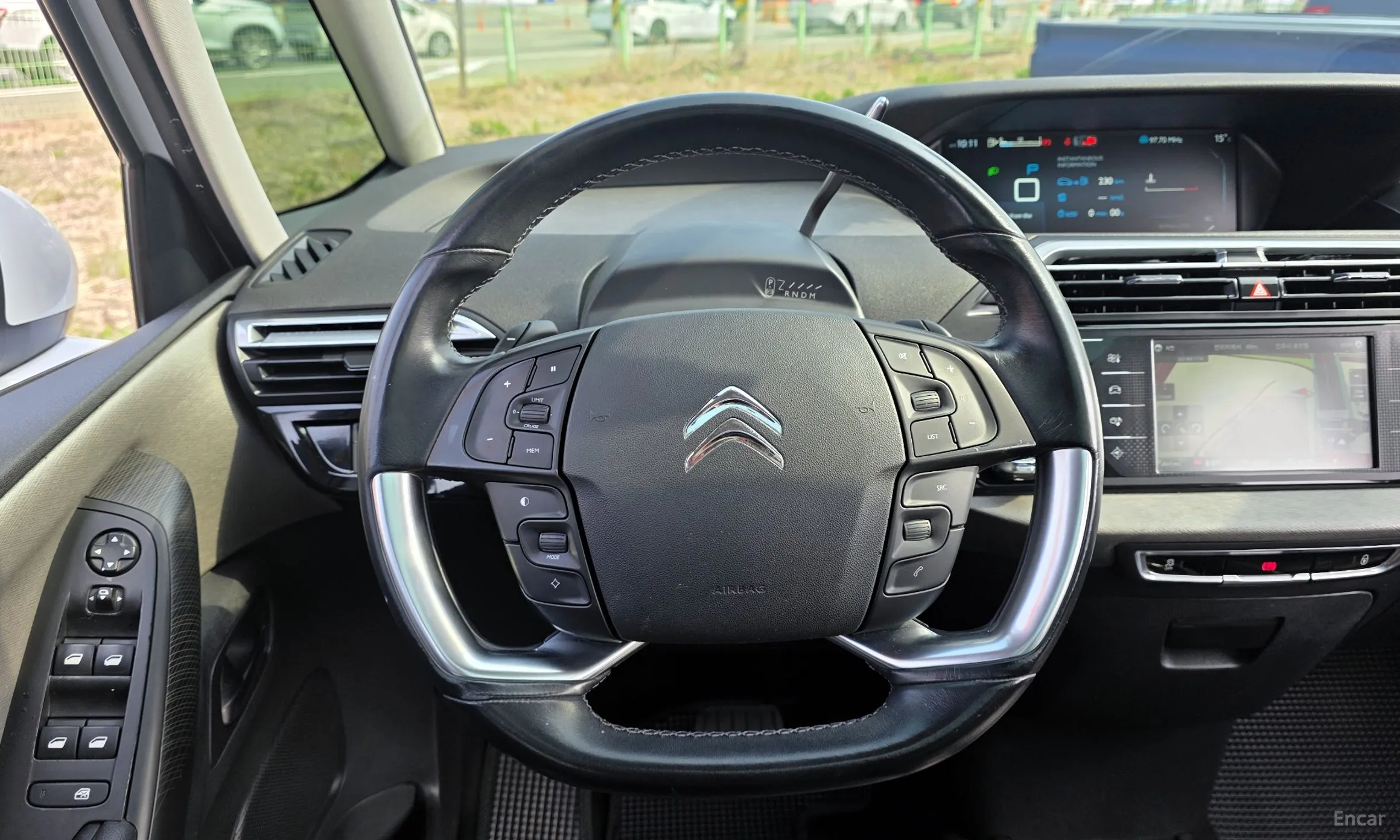 Citroën/DS Grand C4 Picasso превью 13