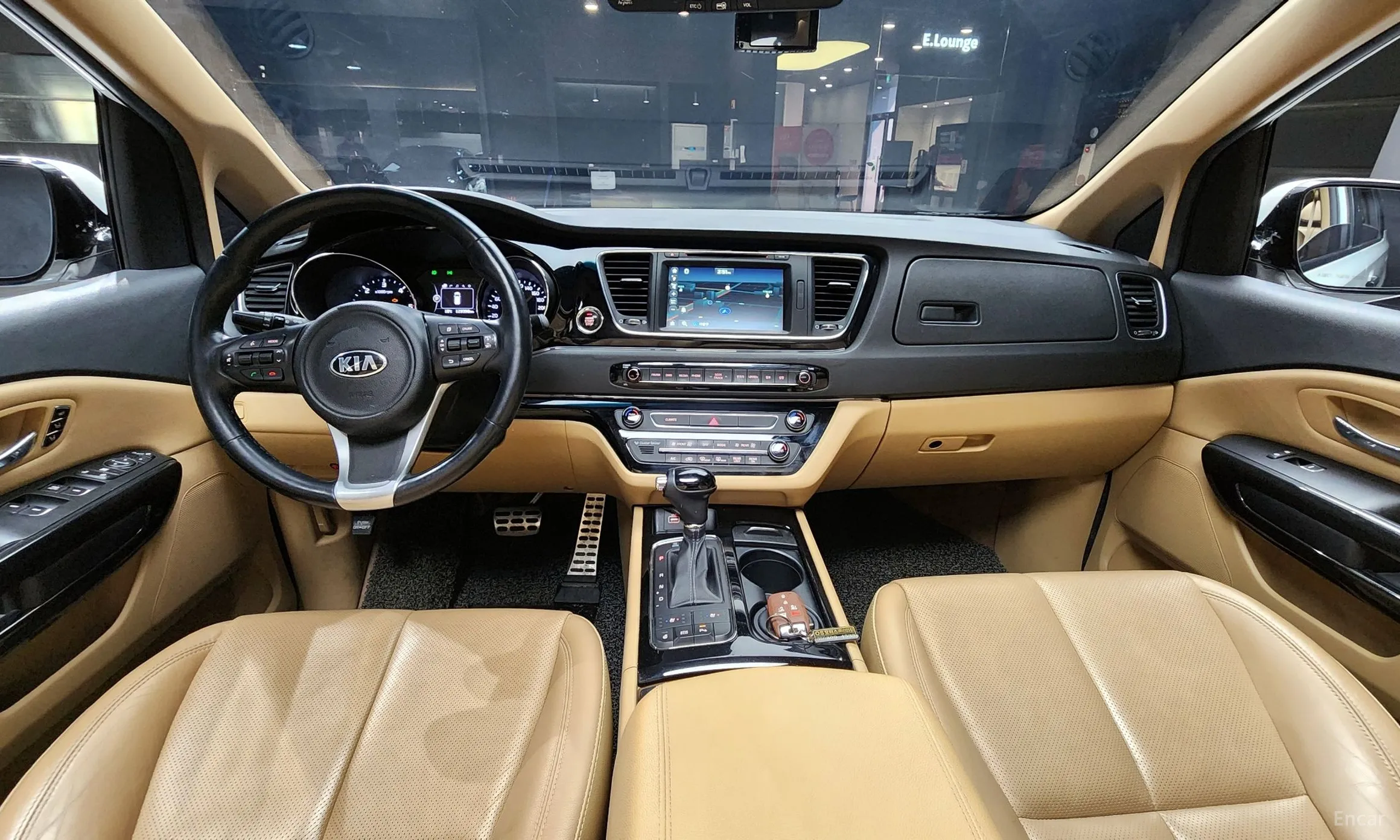 Kia Carnival превью 7