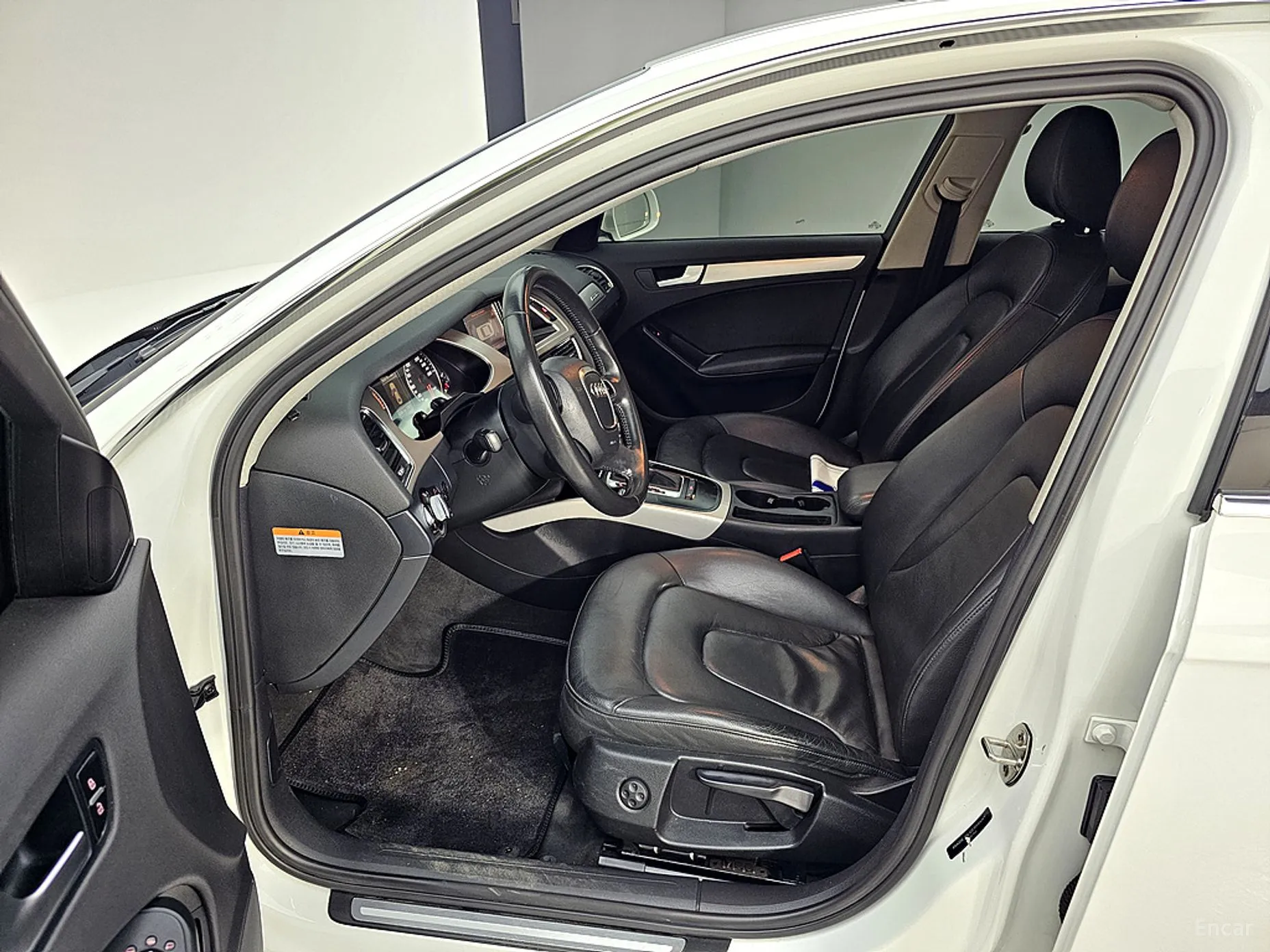 Audi New A4 превью 10
