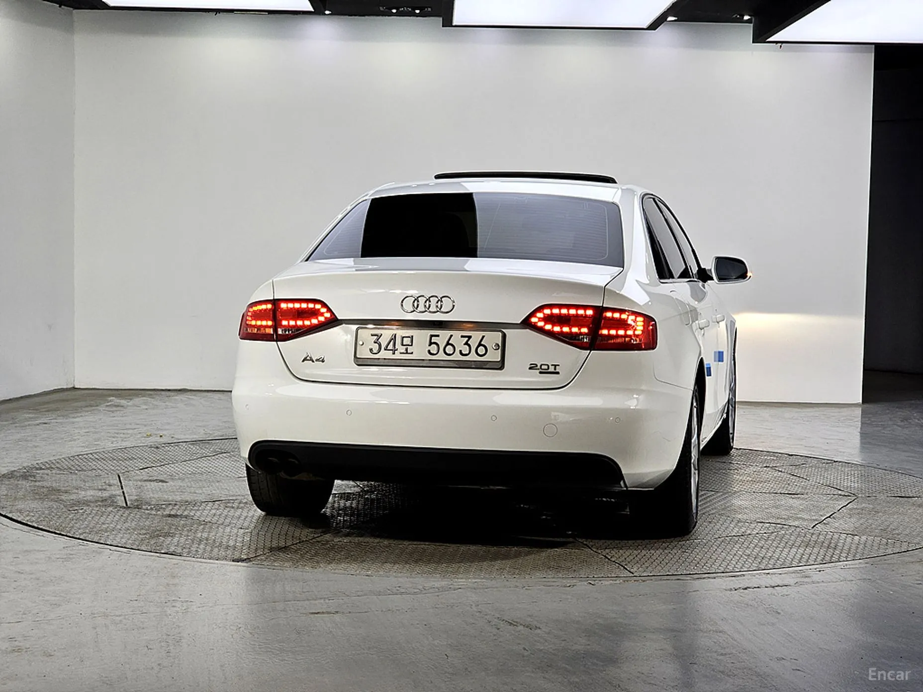 Audi New A4 превью 3