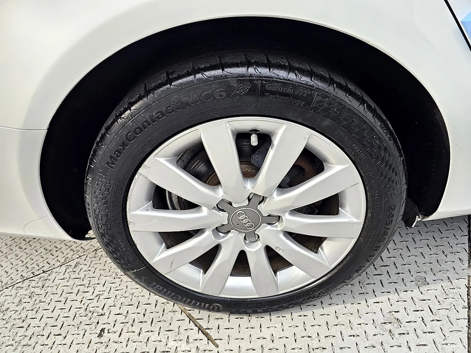 Audi New A4 превью 5