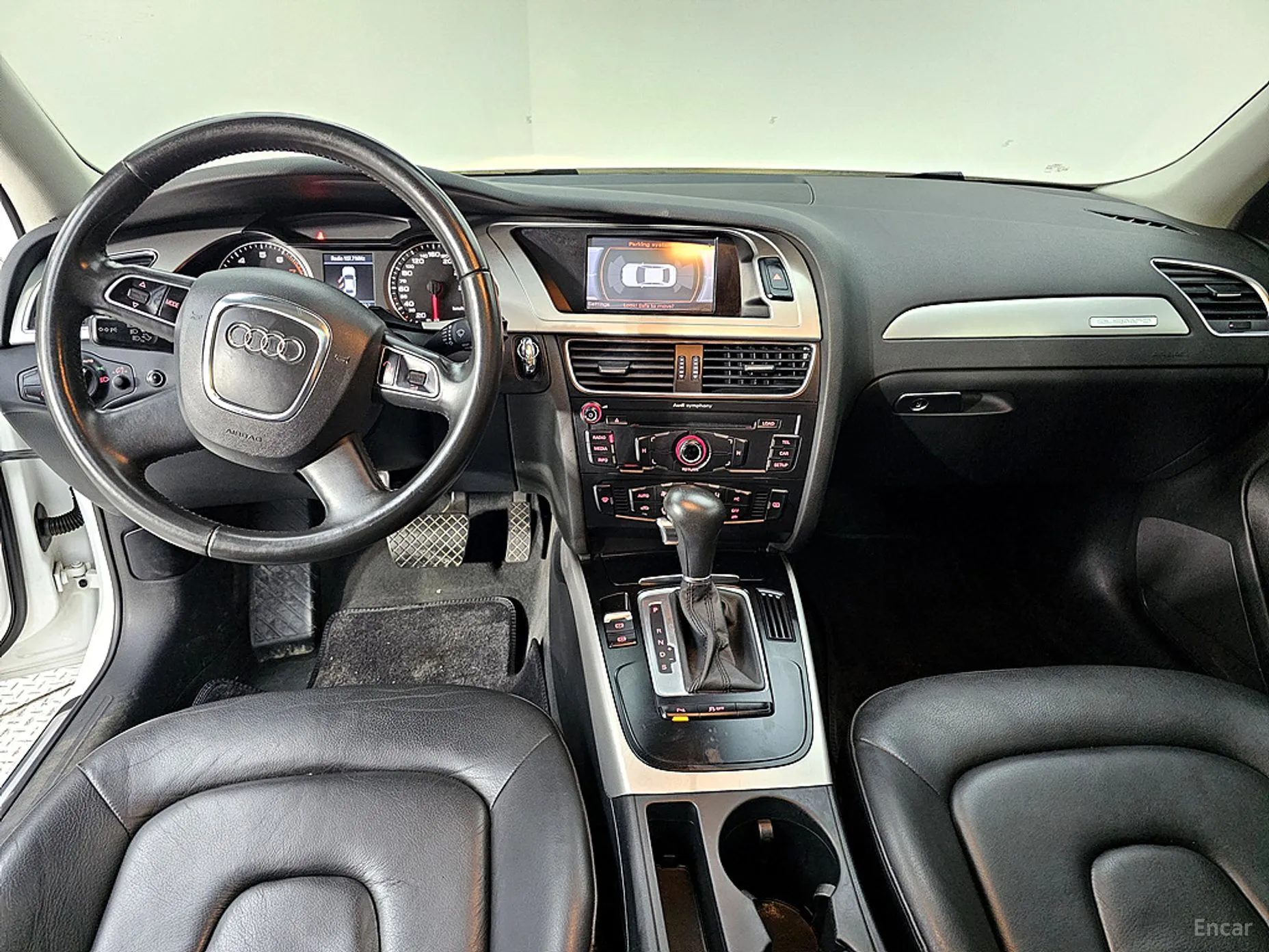 Audi New A4 превью 7