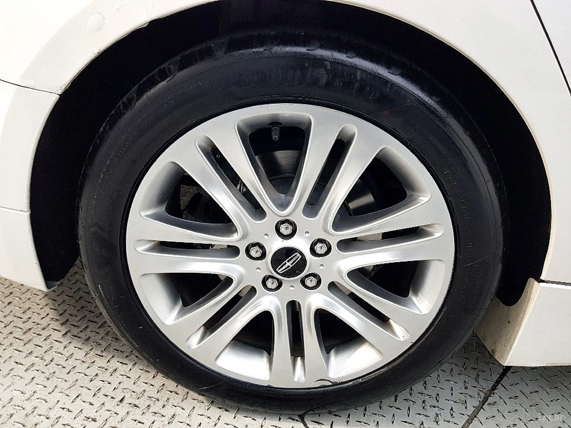Lincoln New MKZ превью 20