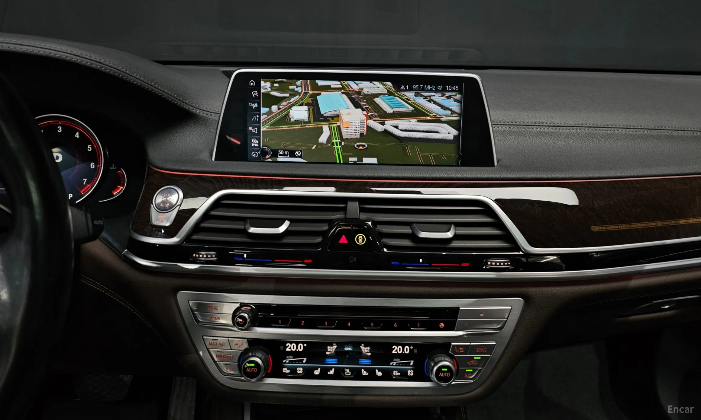 BMW 7 Series (G11) превью 15