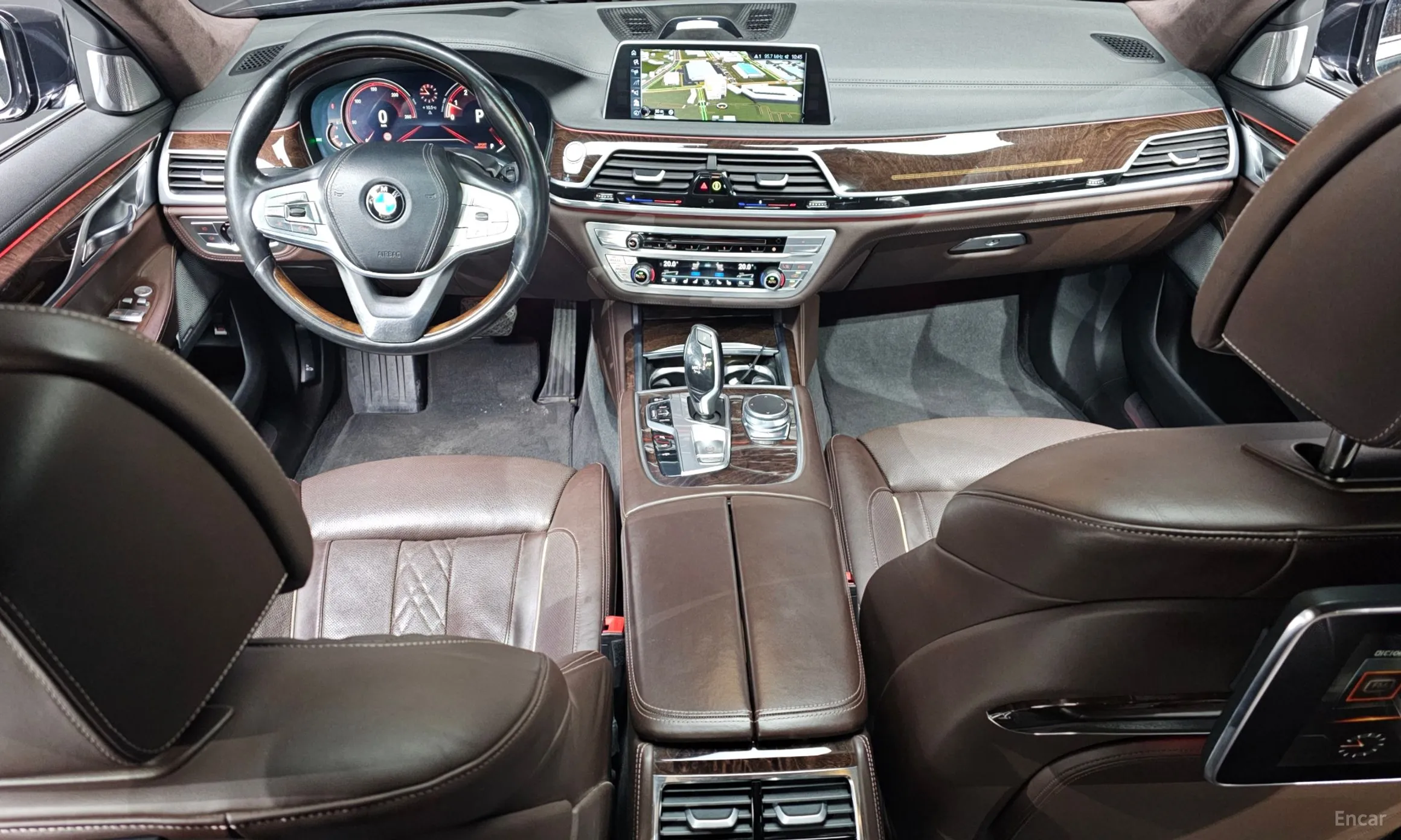 BMW 7 Series (G11) превью 7