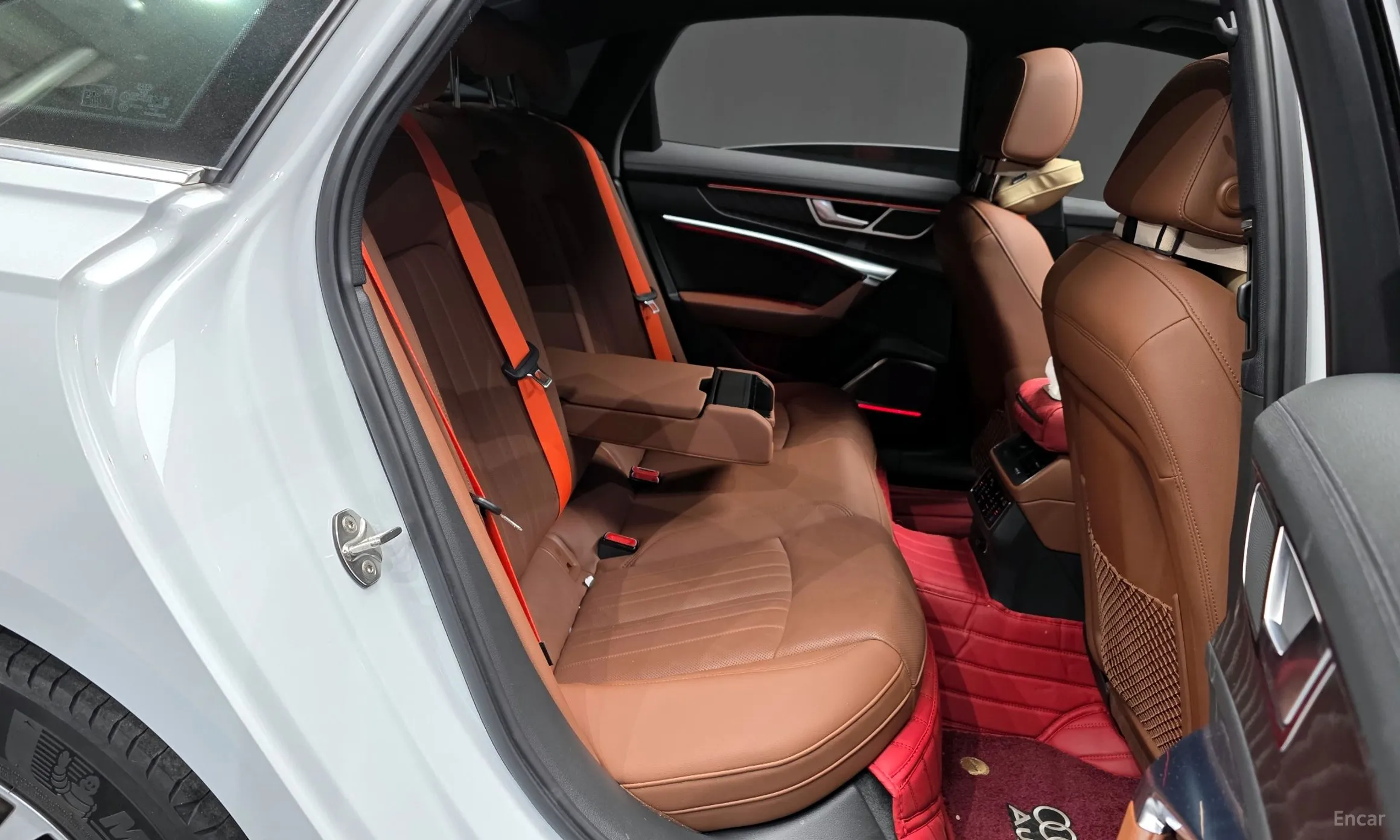 Audi A6 (C8) превью 12