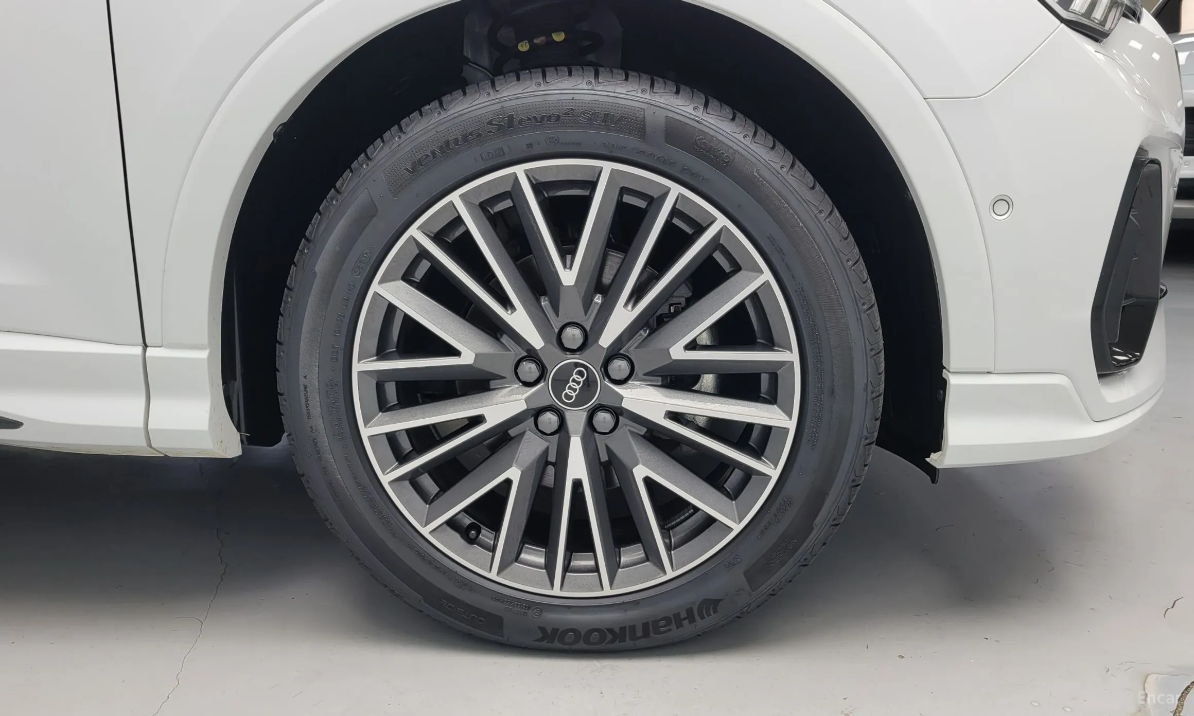 Audi Q3 (F3) превью 5