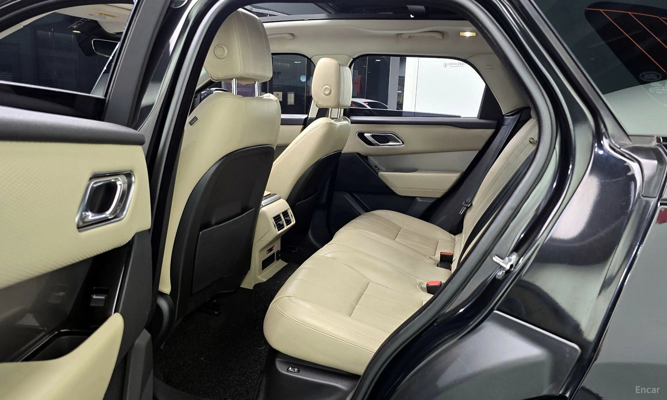 Land Rover Range Rover Bella превью 13