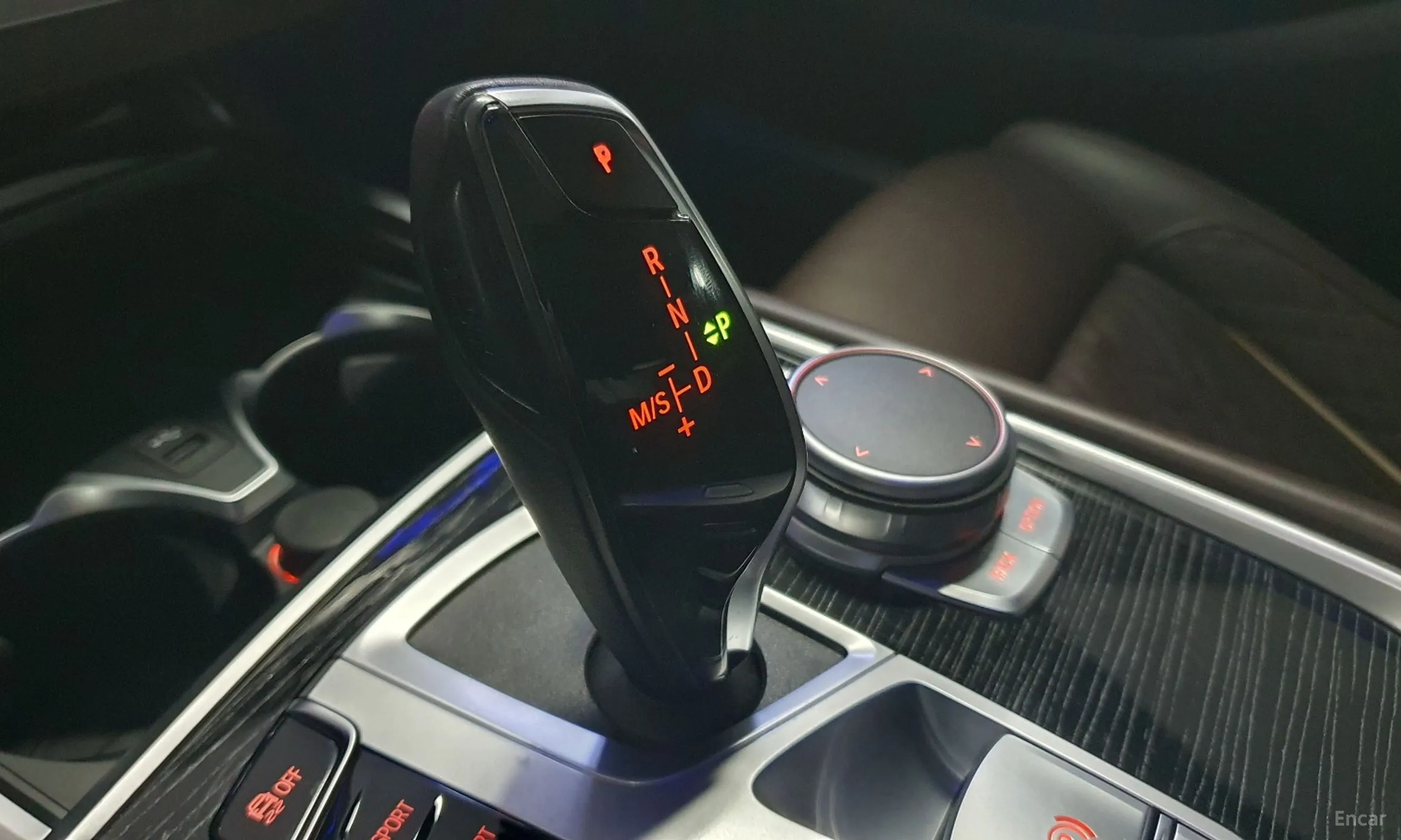 BMW 7 Series (G11) превью 9