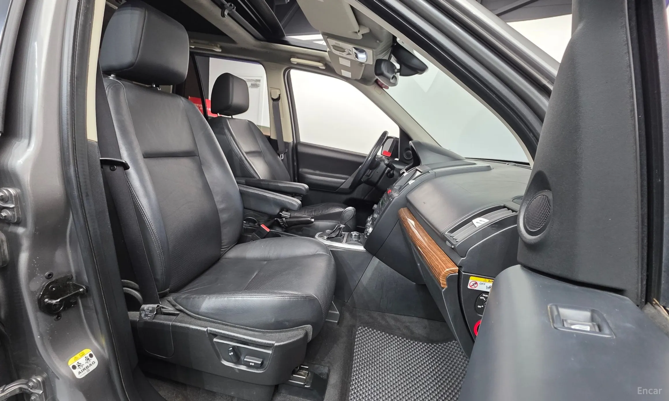 Land Rover Freelander 2 превью 10