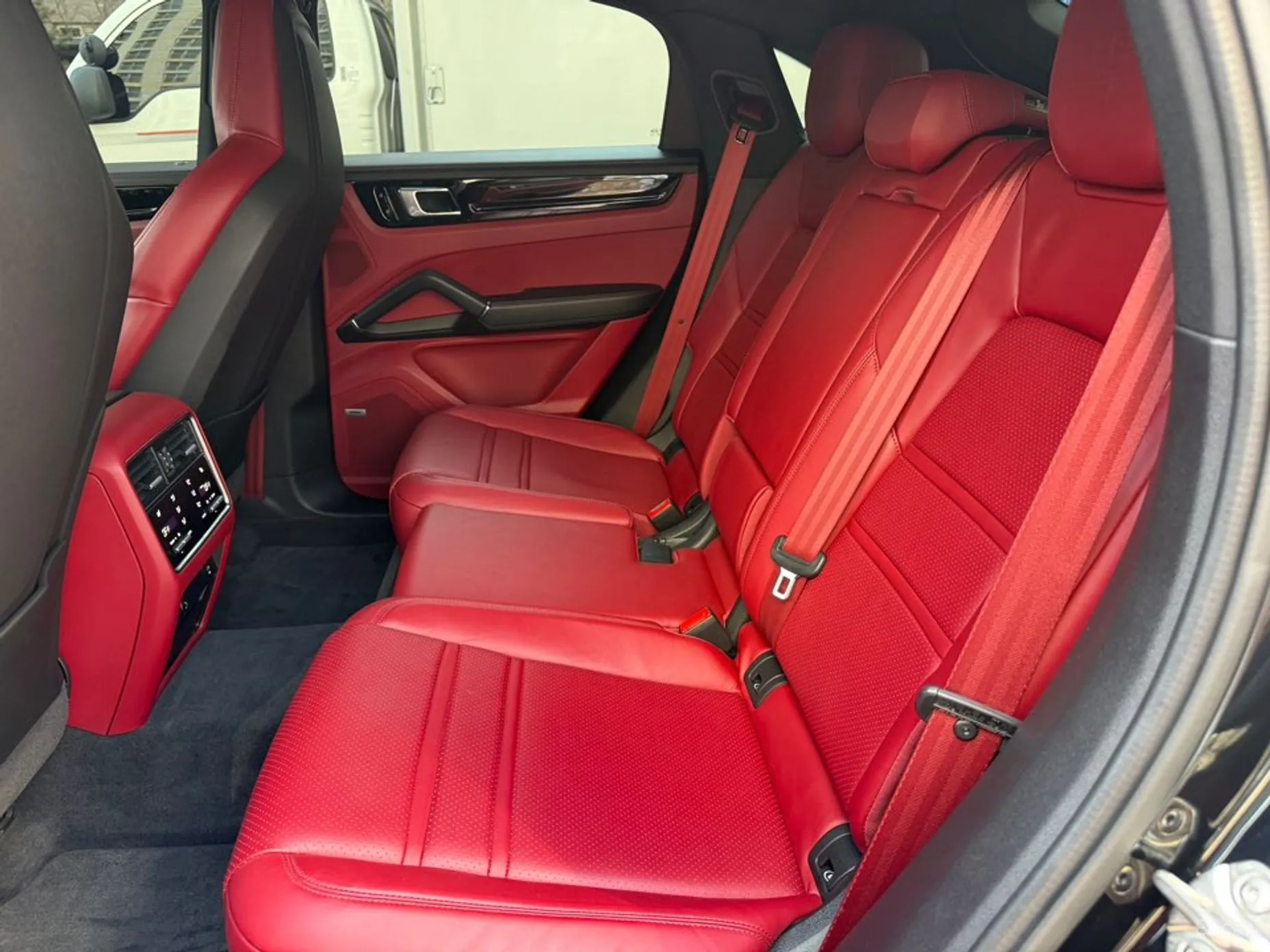 Porsche Cayenne (PO536) превью 10