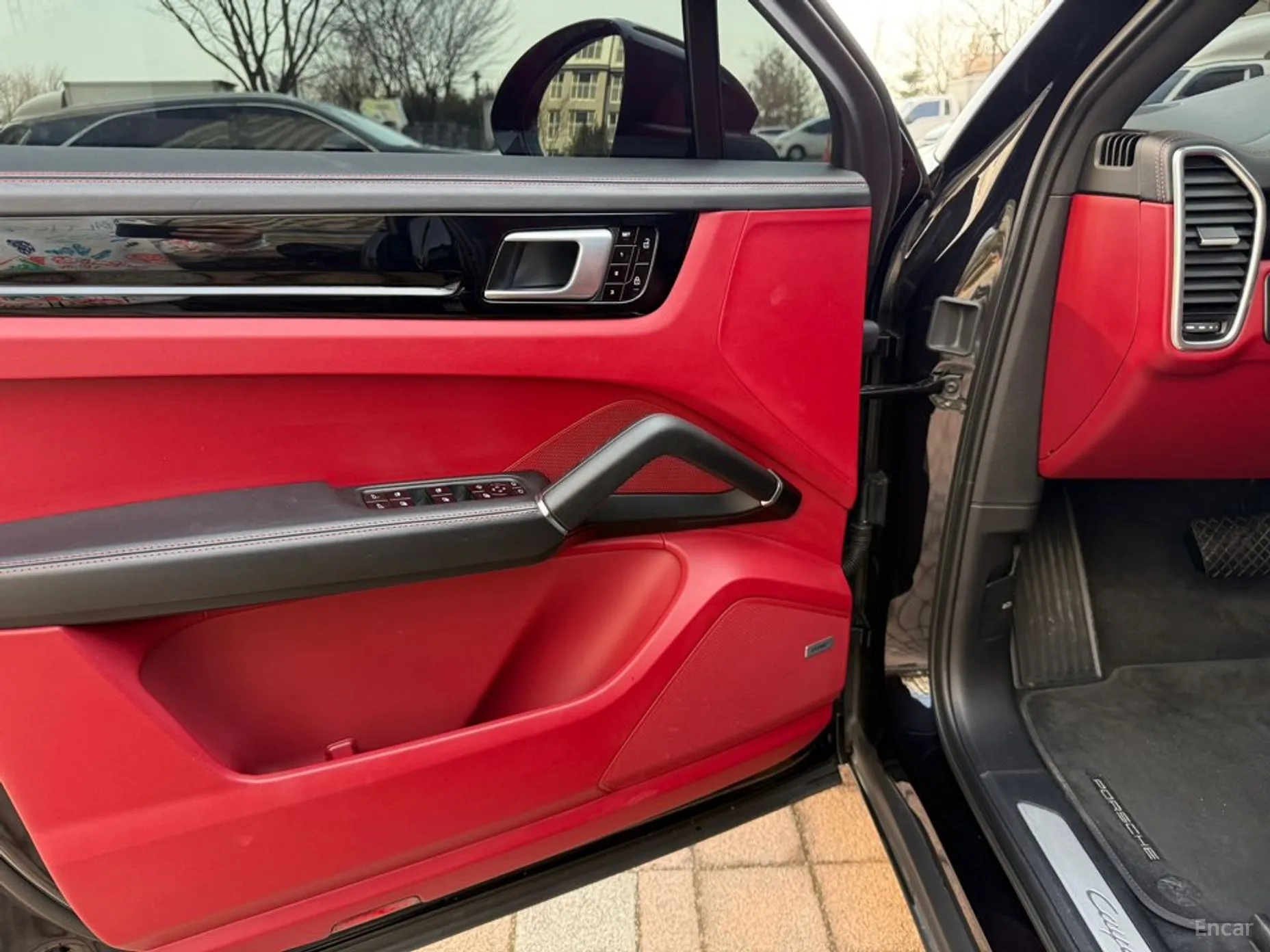 Porsche Cayenne (PO536) превью 15