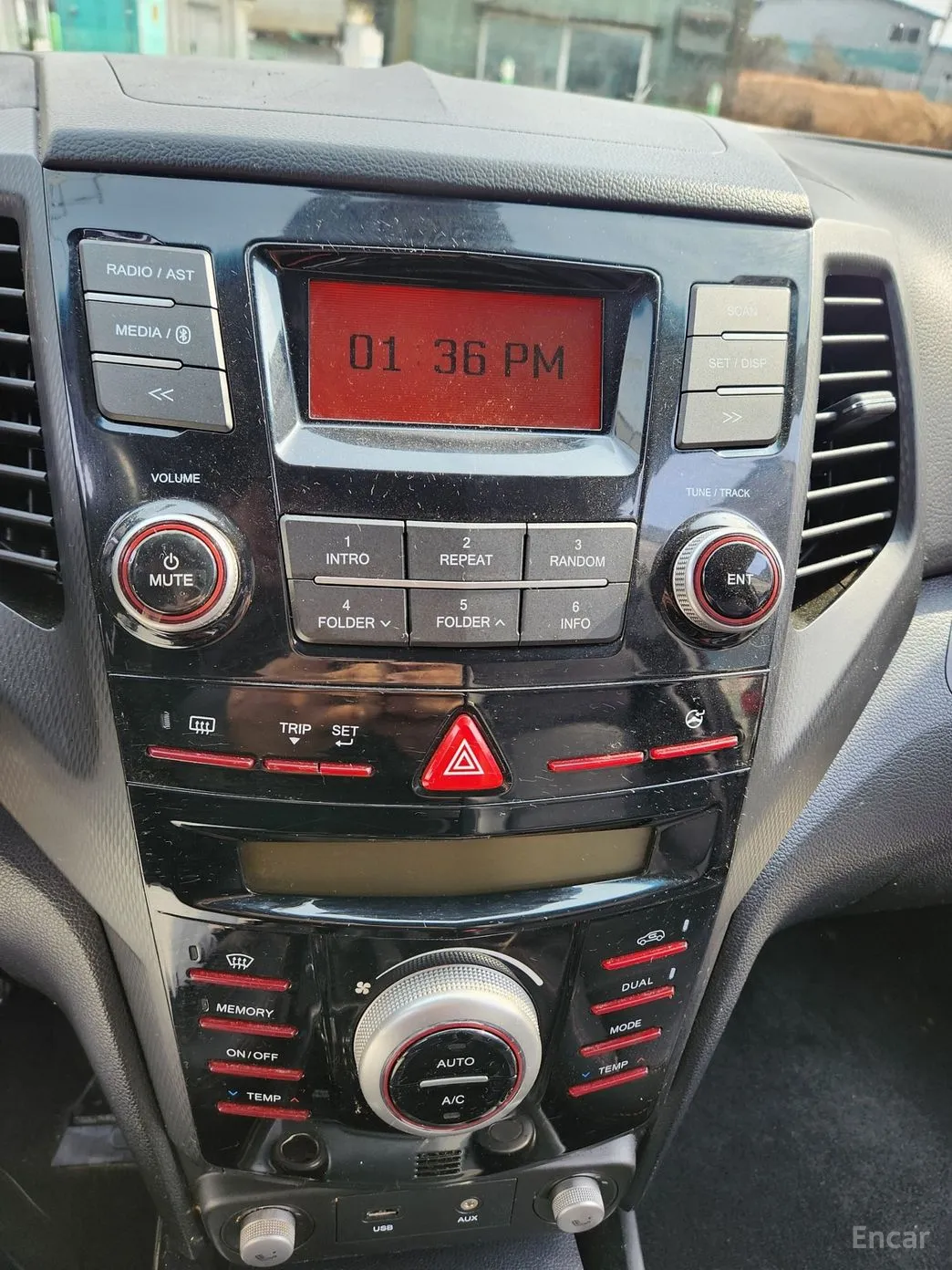 KG Mobility (SsangYong) Tivoli Air превью 11