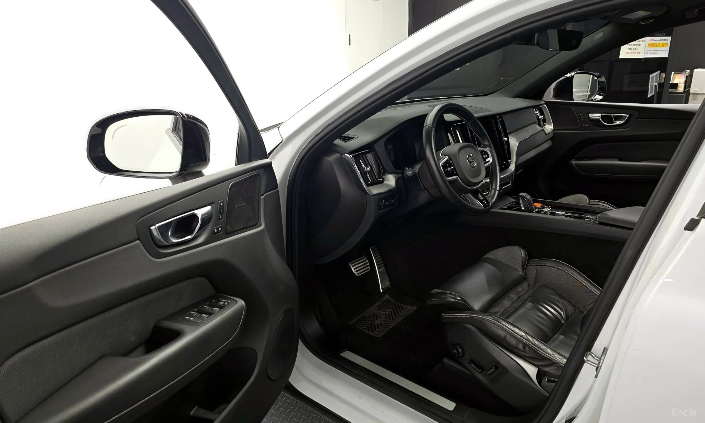 Volvo XC60 Gen 2 превью 10