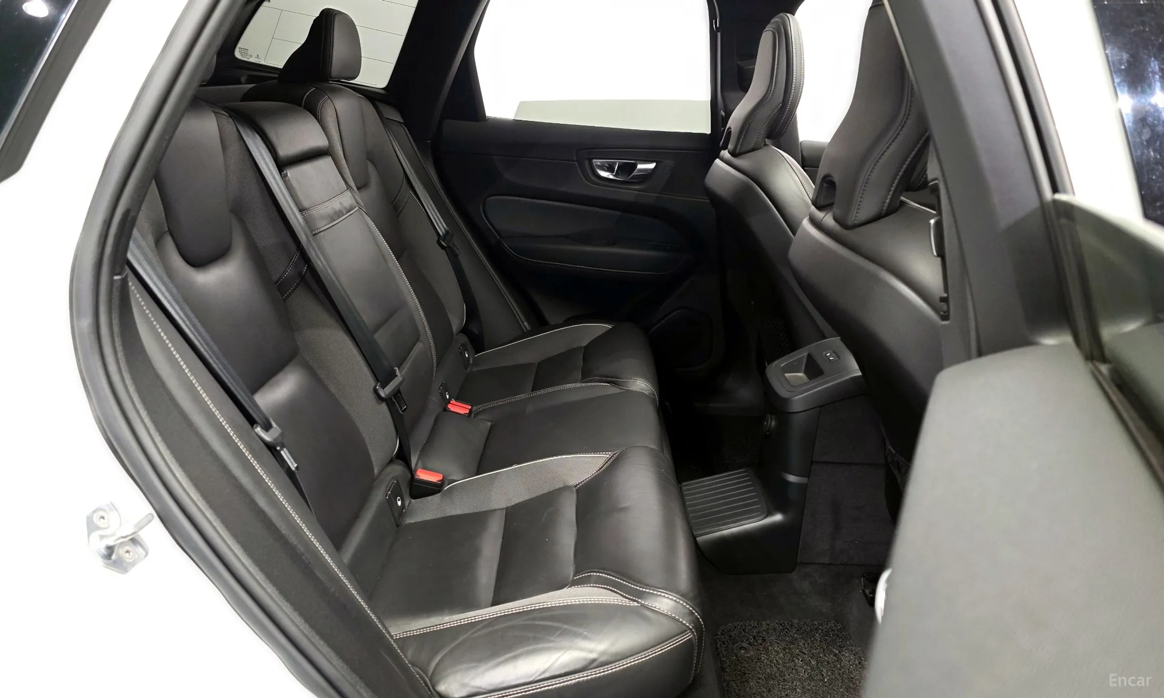 Volvo XC60 Gen 2 превью 12