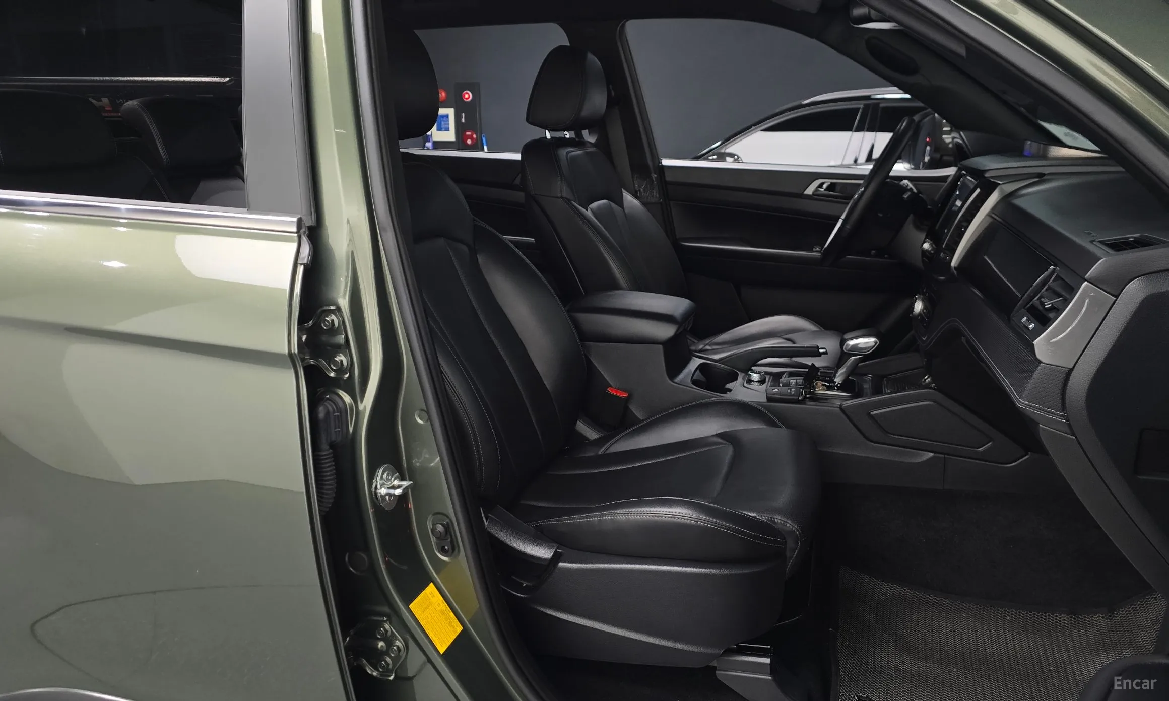 KG Mobility (SsangYong) Rexton Sports Khan превью 10