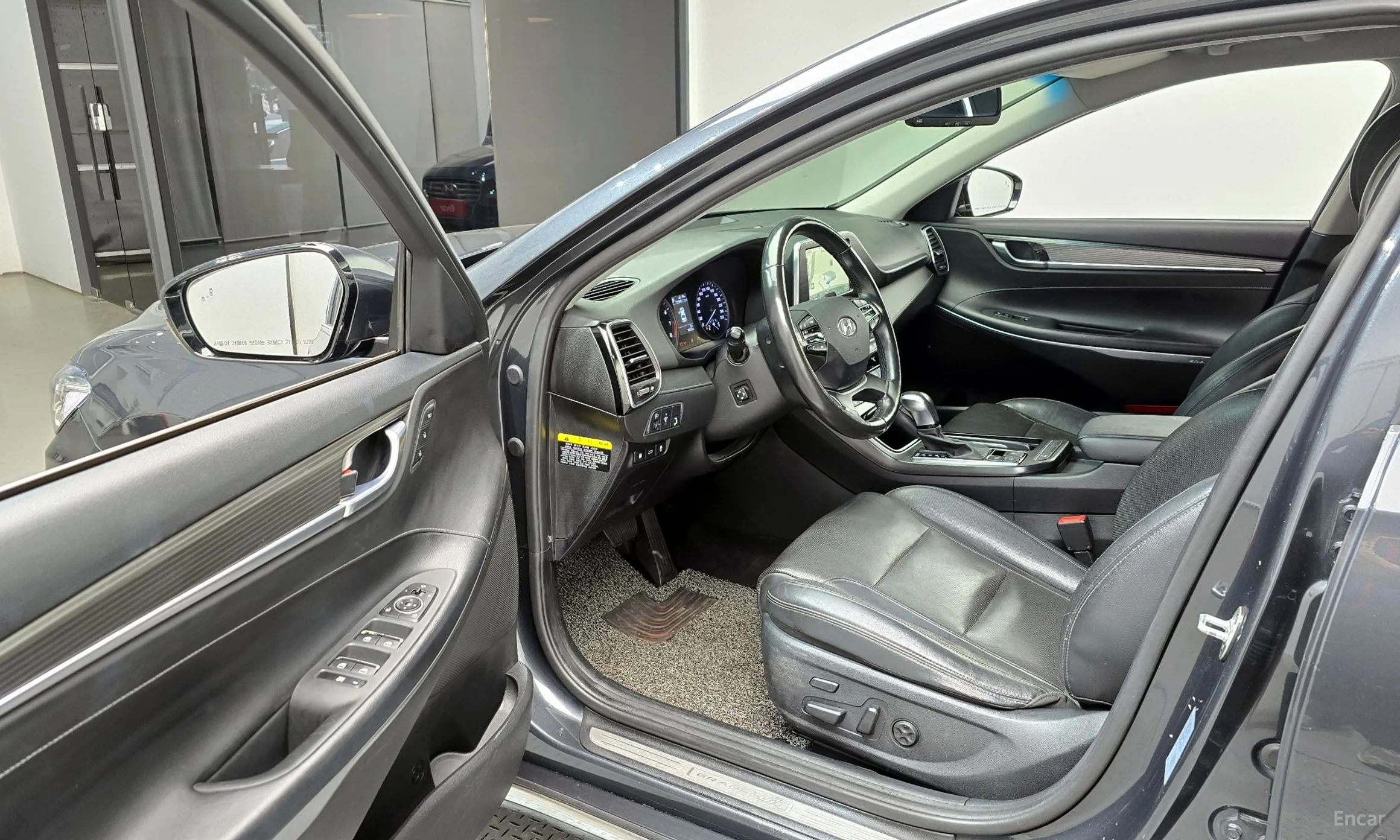 Hyundai Grandeur IG превью 11