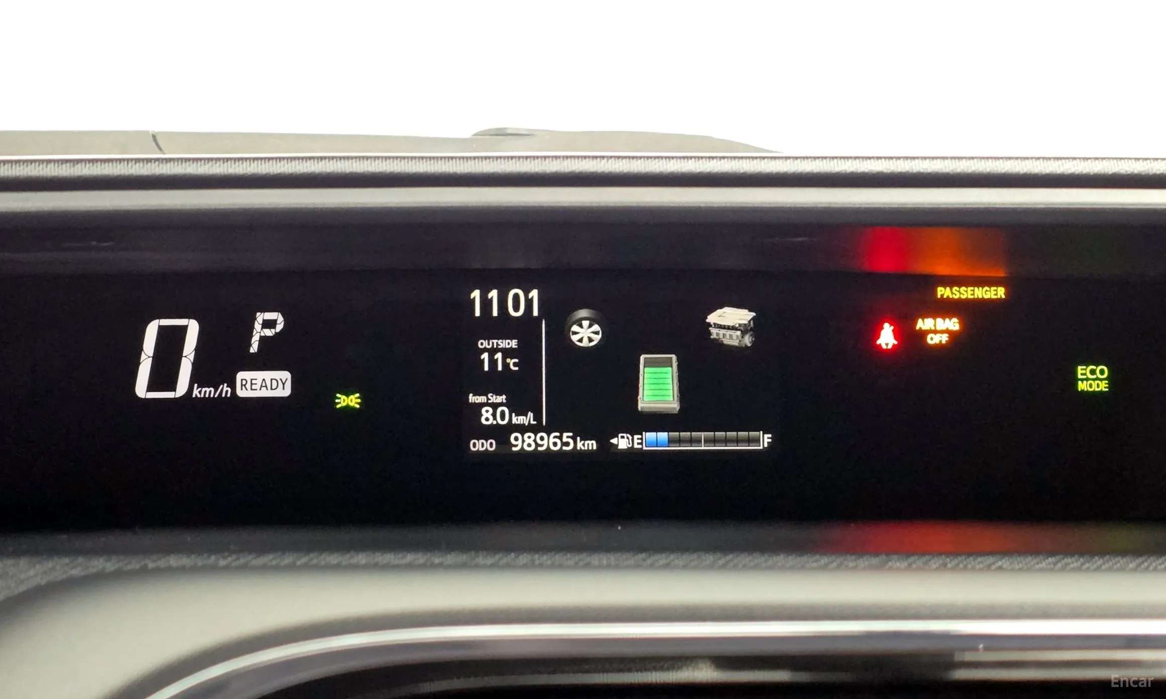 Toyota Prius C превью 8