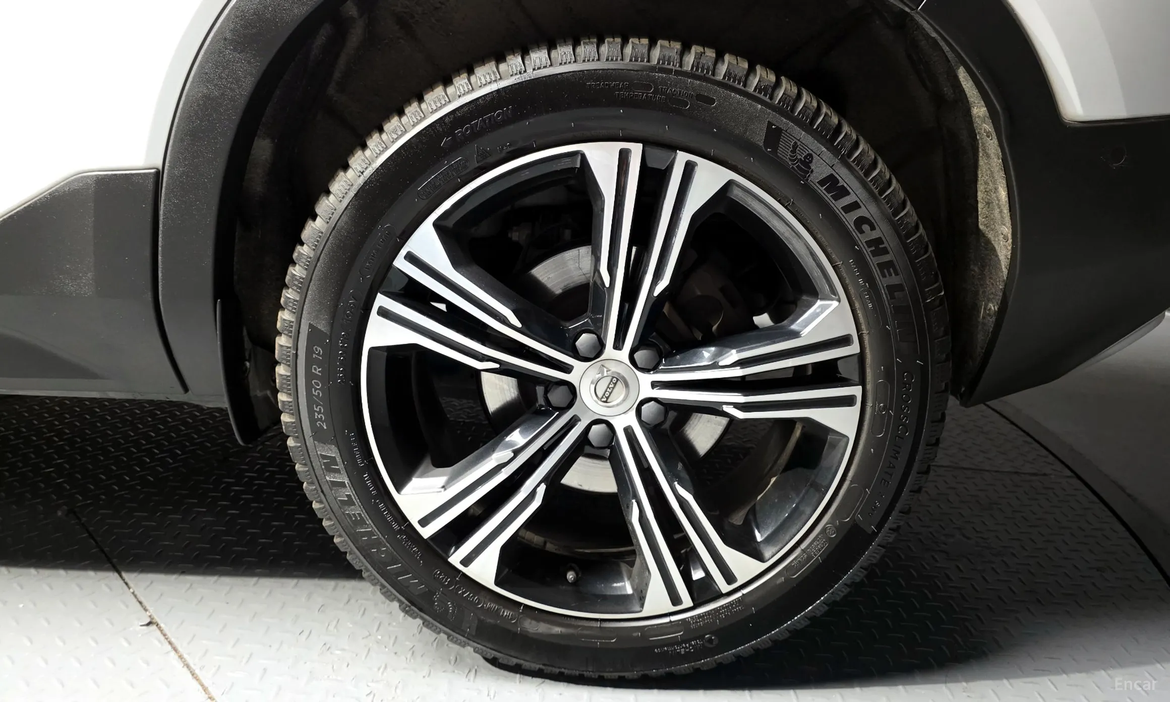 Volvo XC40 превью 5
