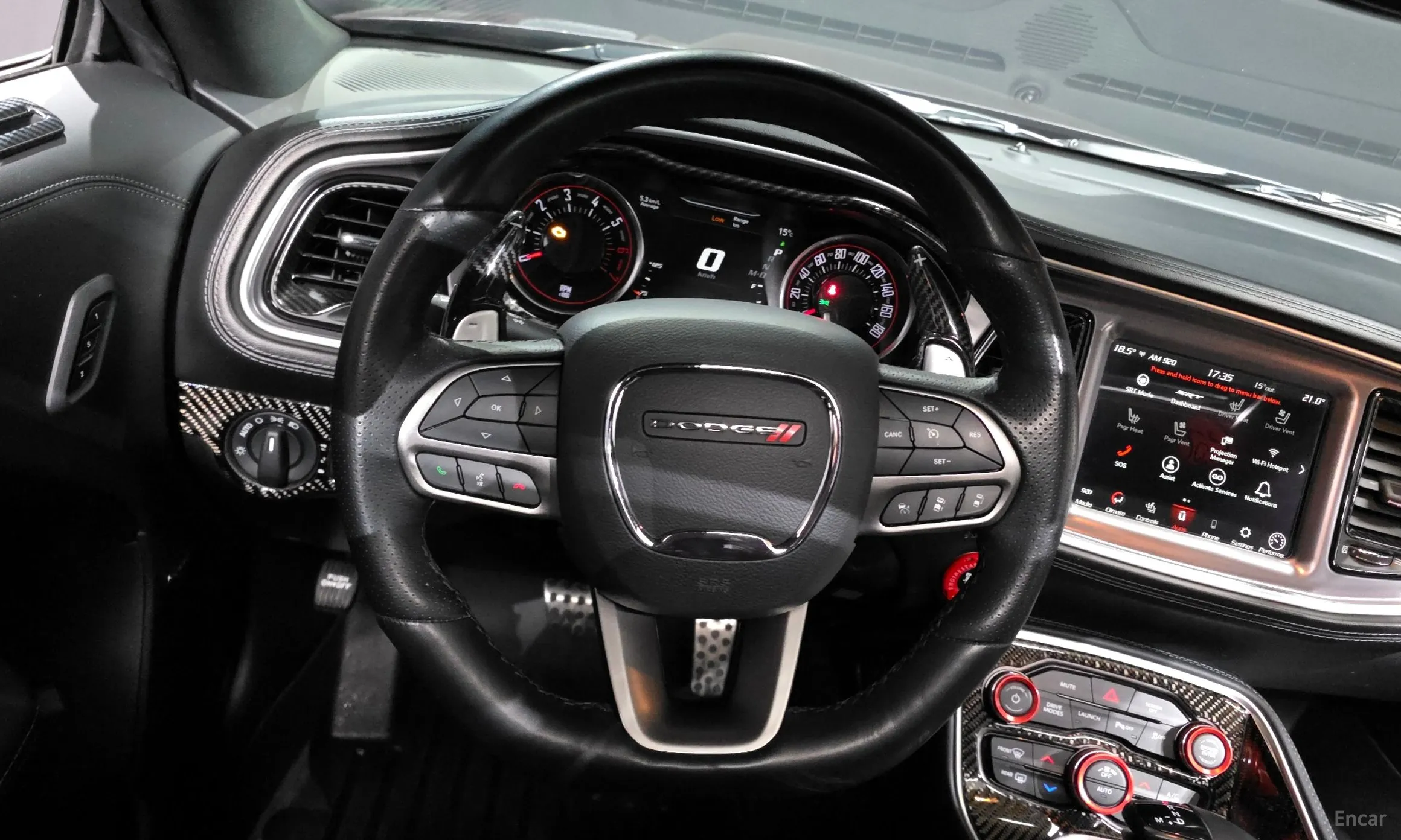 Dodge Challenger превью 13
